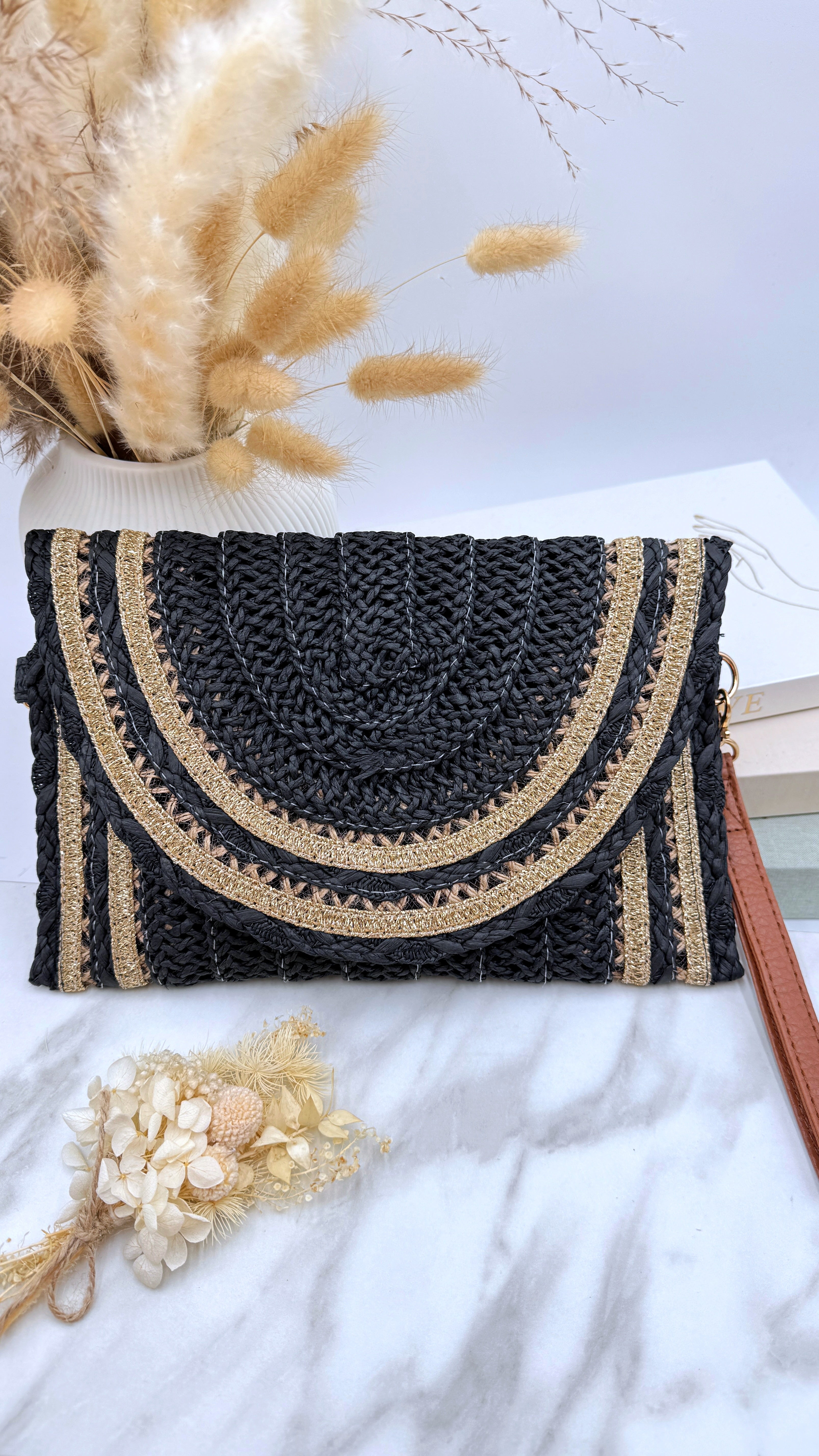 Clutsh Golden Sahara *Schwarz*