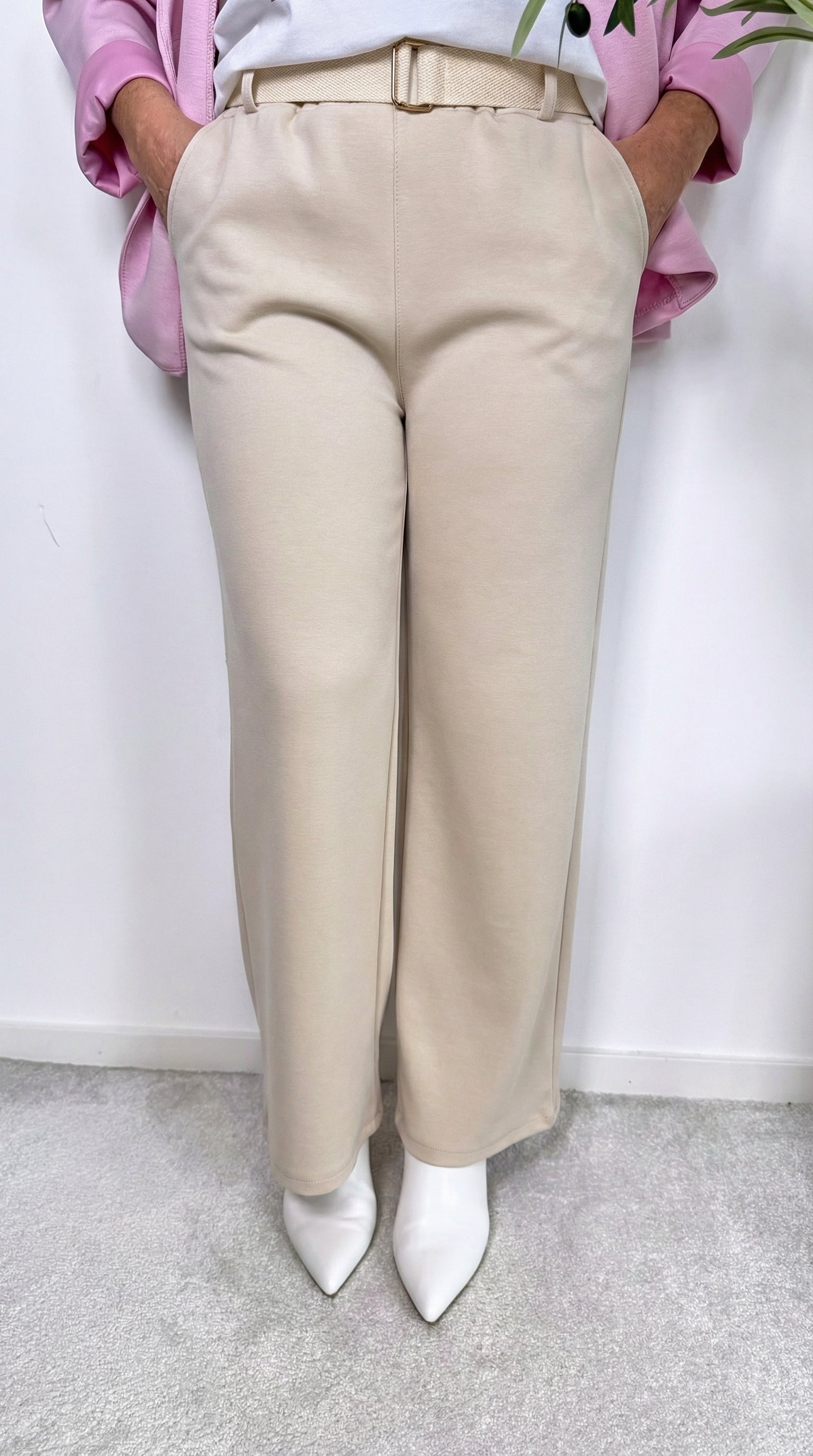 Hose Boss Babe *Beige*