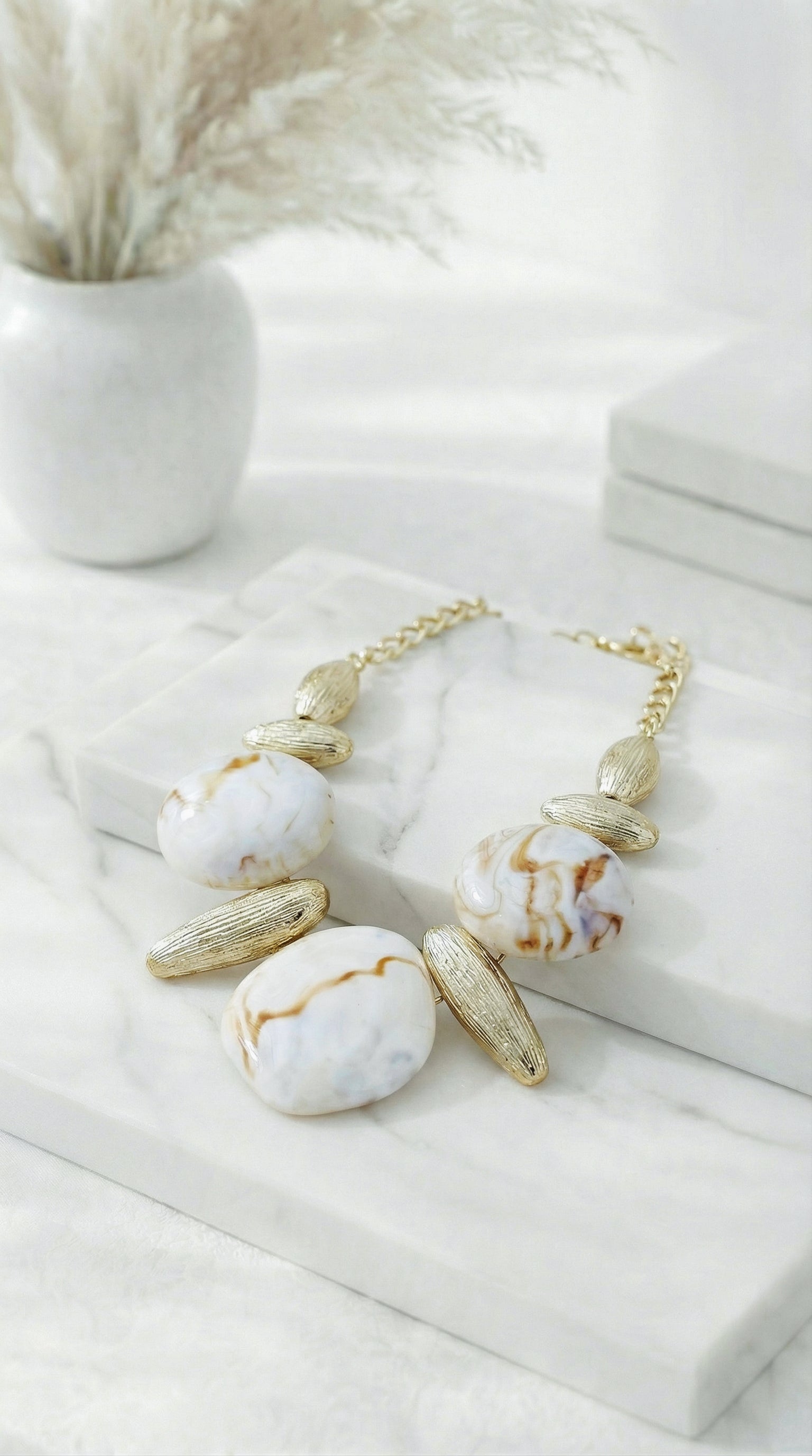 Halskette Majestic Flow *Beige*