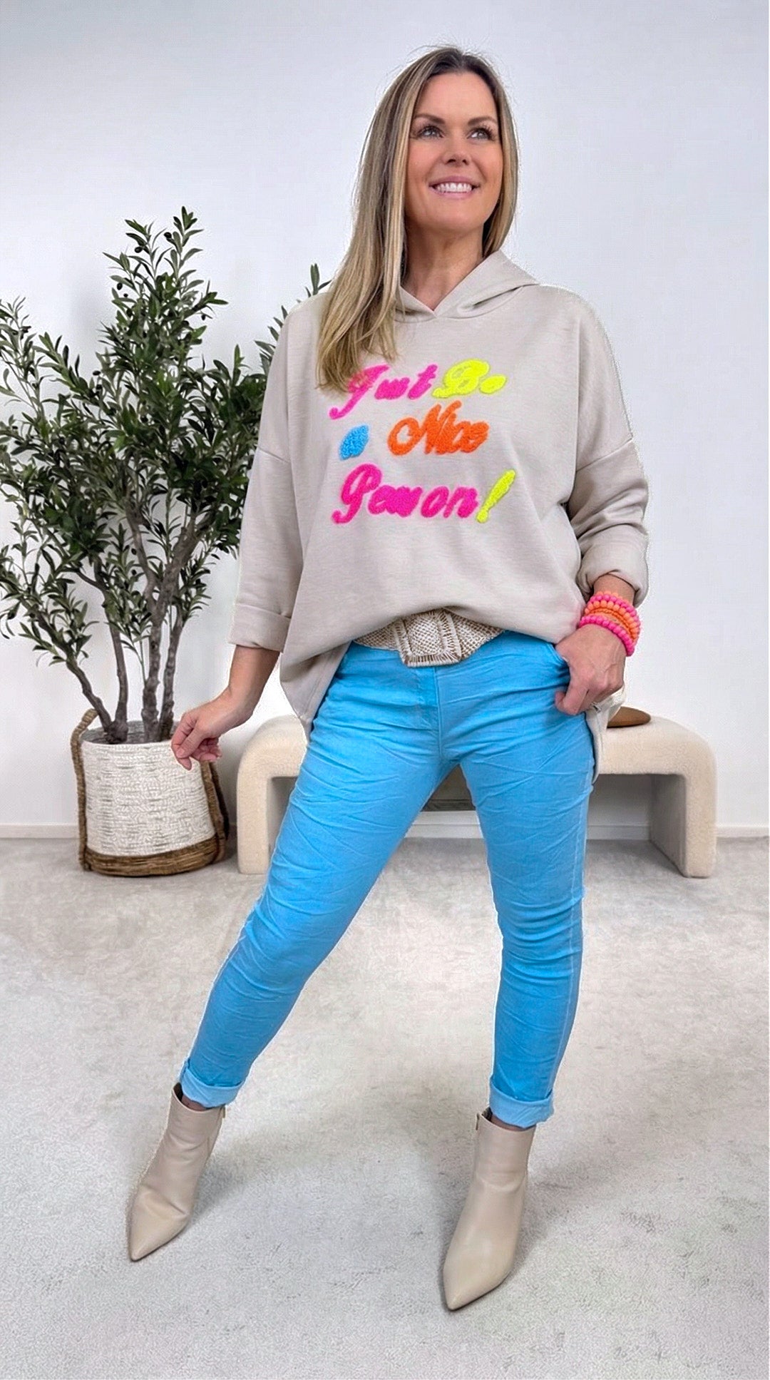 Hoodie Bold Soul *Beige*