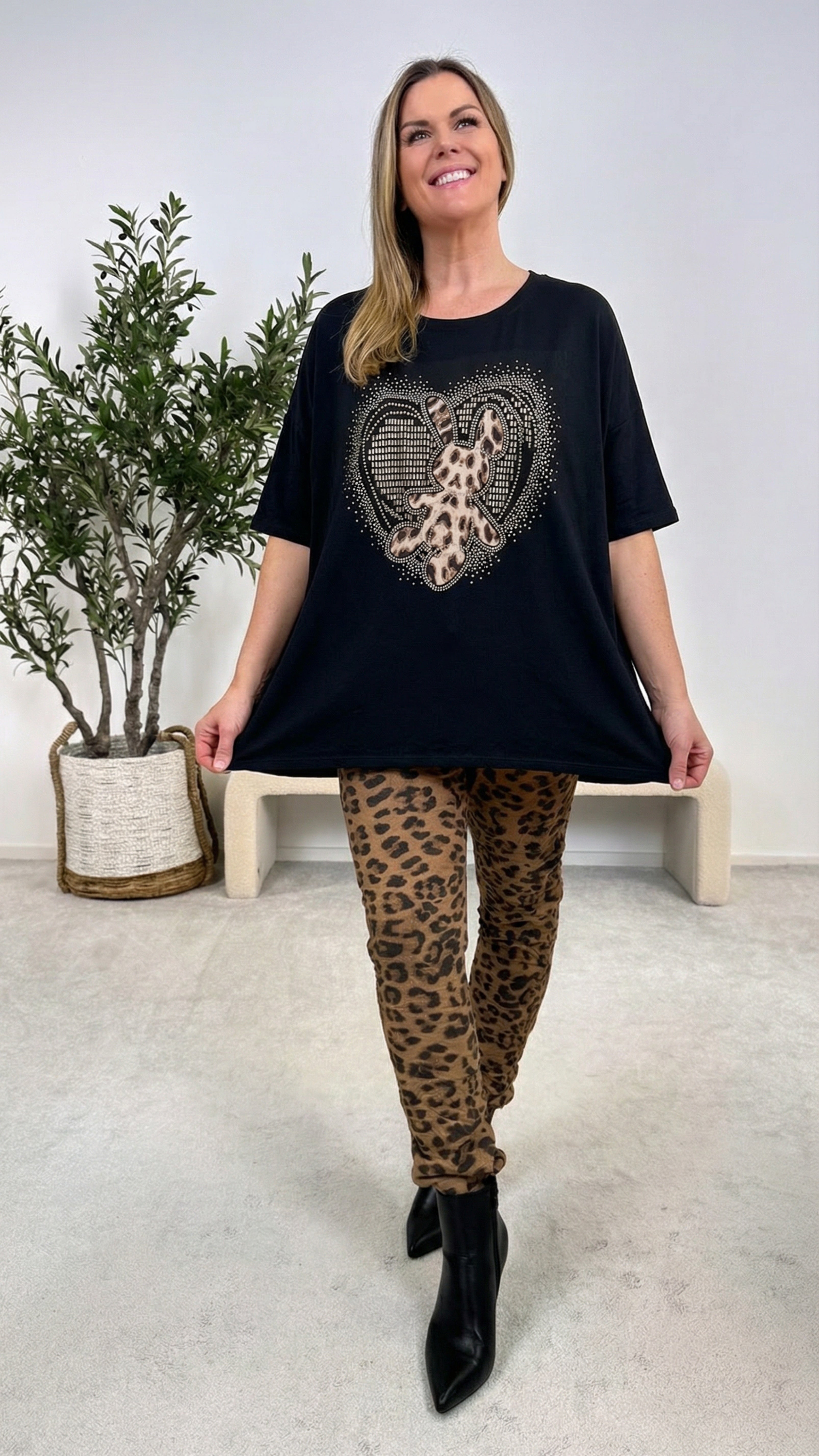 T-Shirt Wild Rabbit *Schwarz*