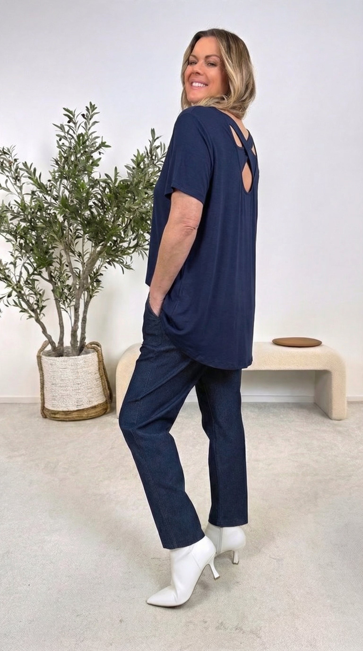 T-Shirt Crossed Love *Dunkelblau*