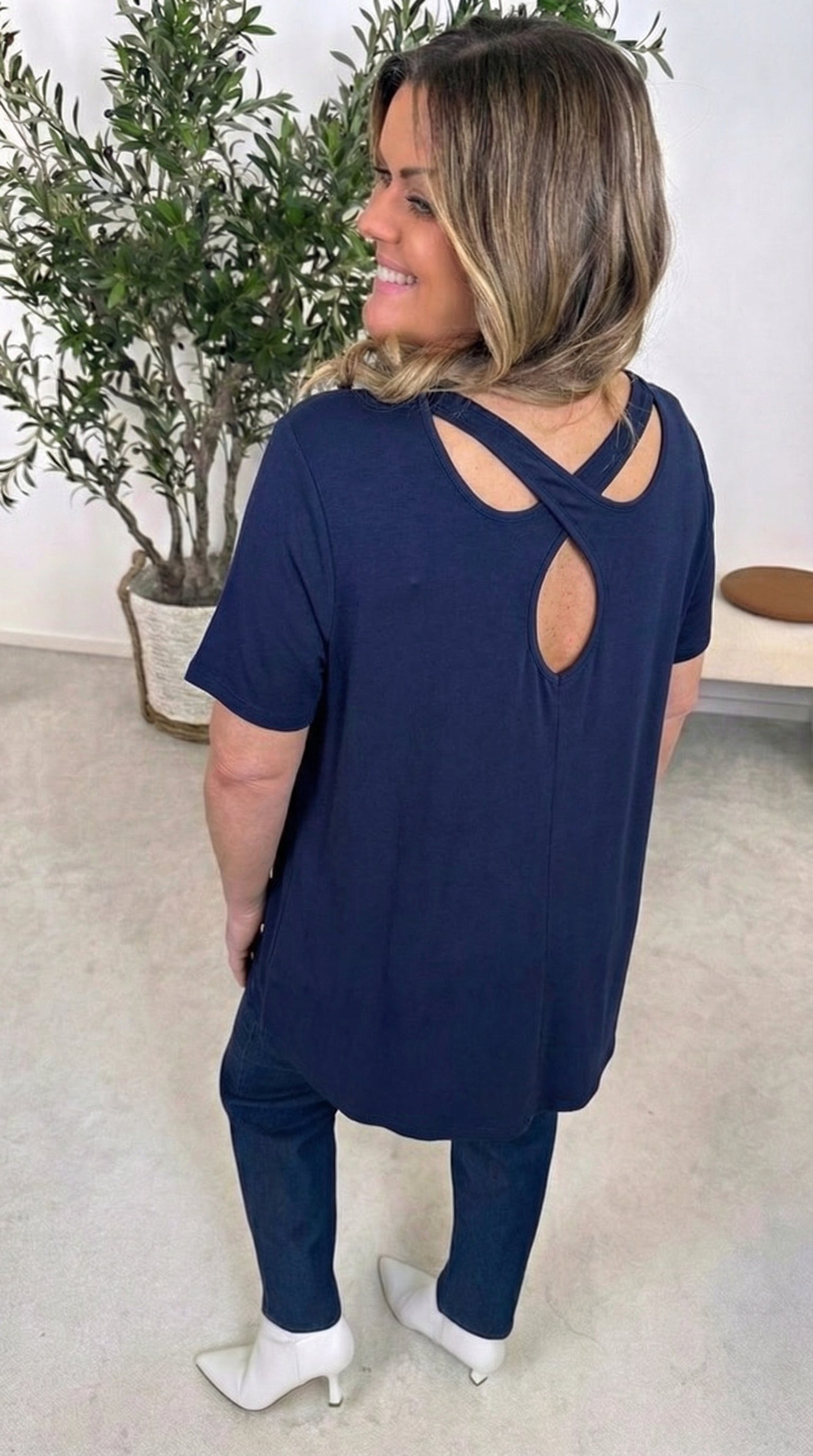 T-Shirt Crossed Love *Dunkelblau*