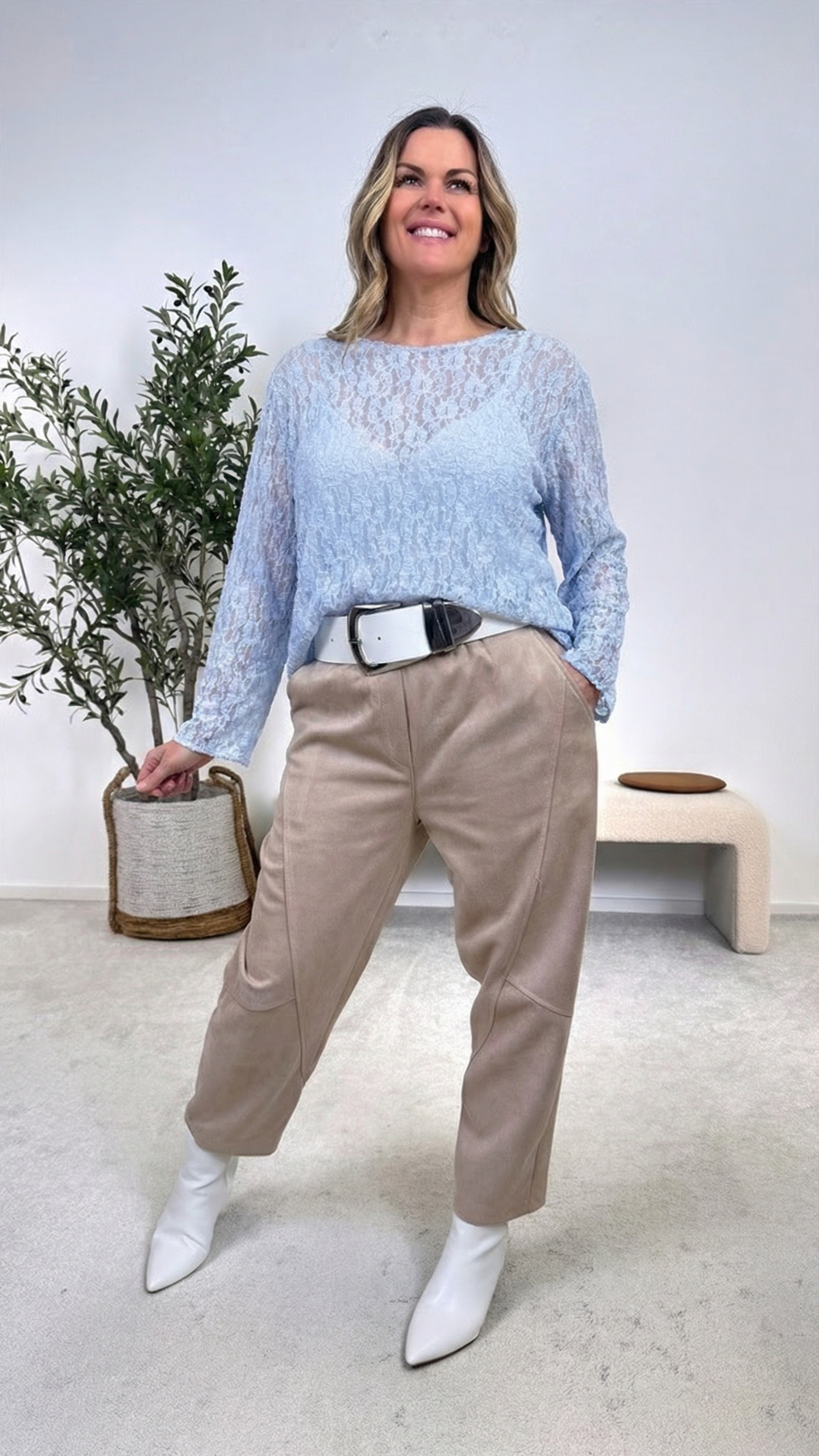 Spitzenshirt Glamour Muse *Hellblau*