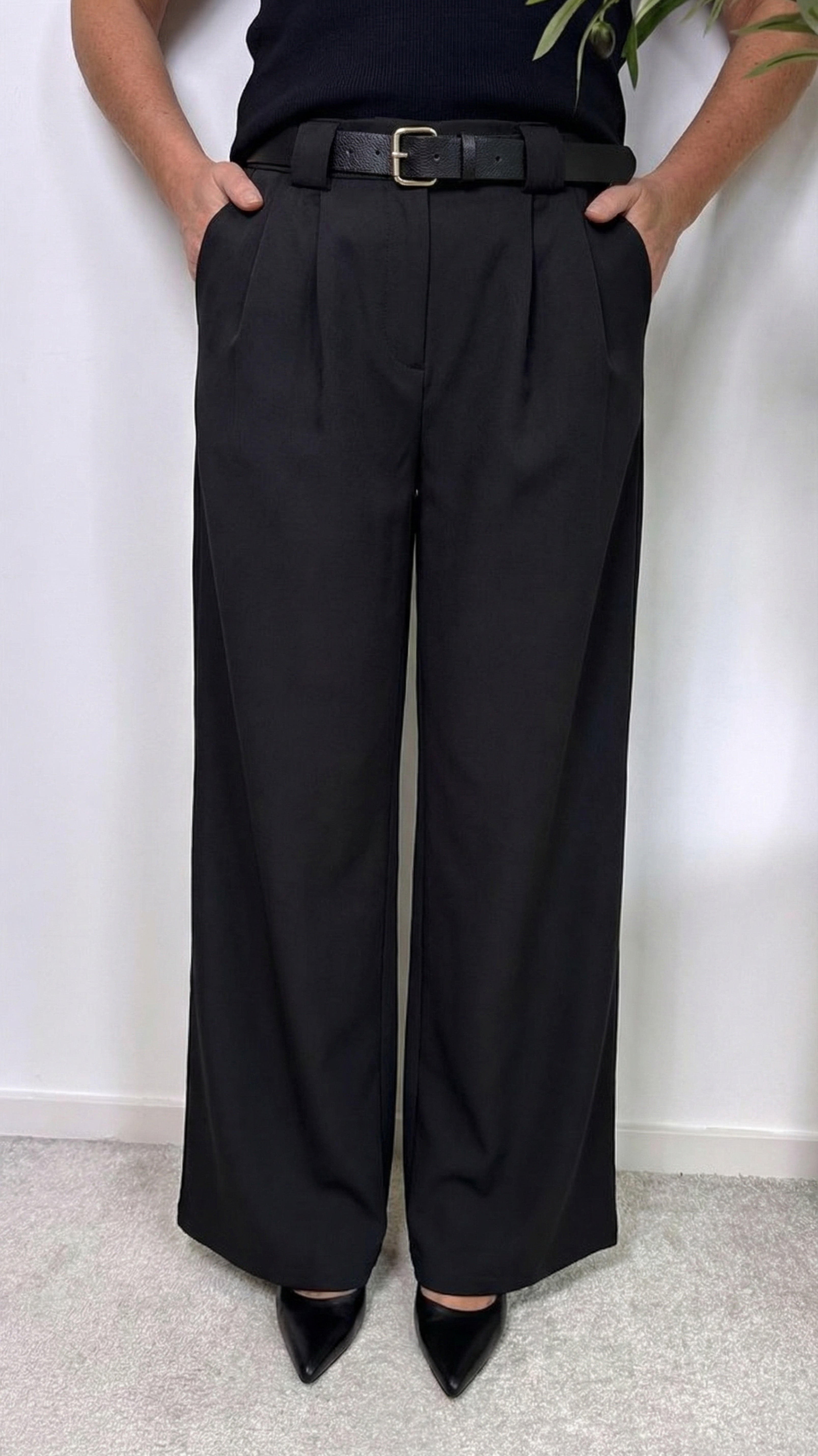 Weite Hose Flowing Muse *Schwarz*