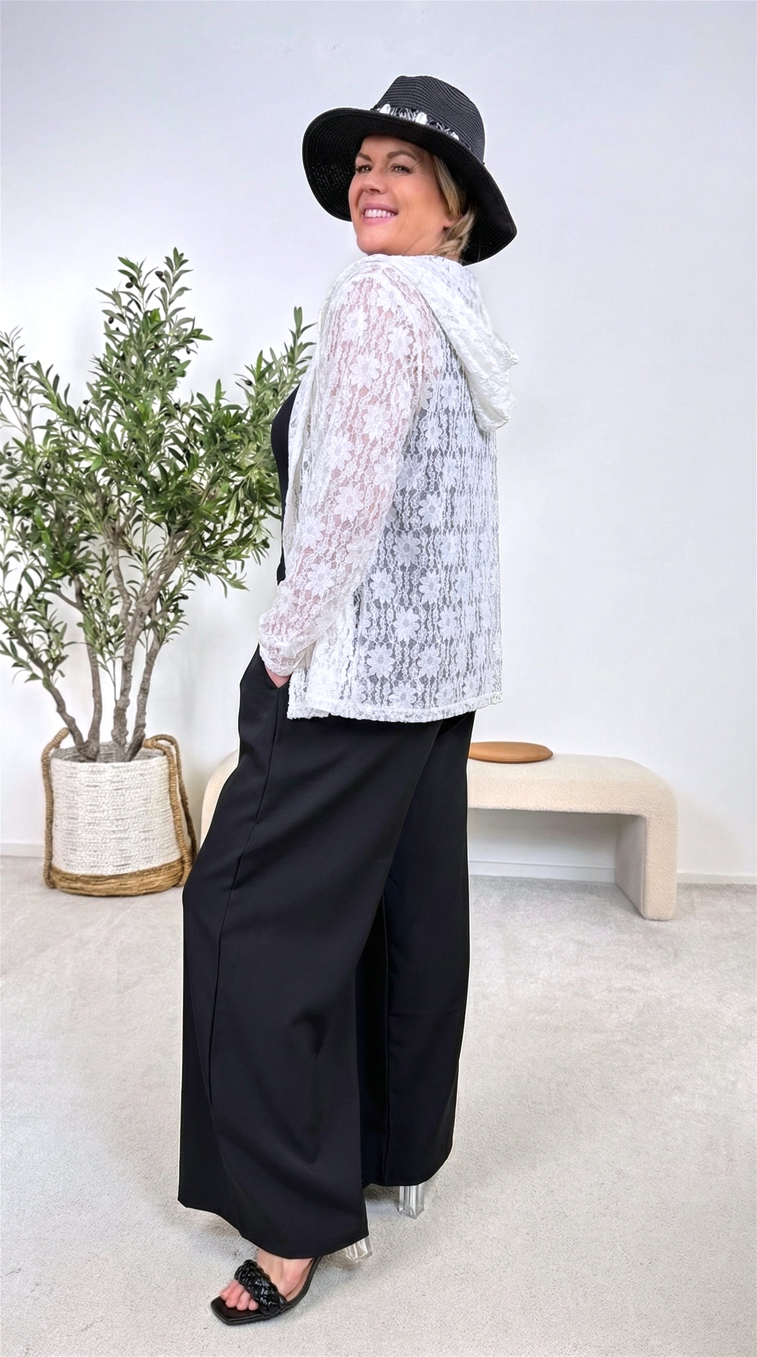 Spitzen-Cardigan Mystic Lace *Weiß*