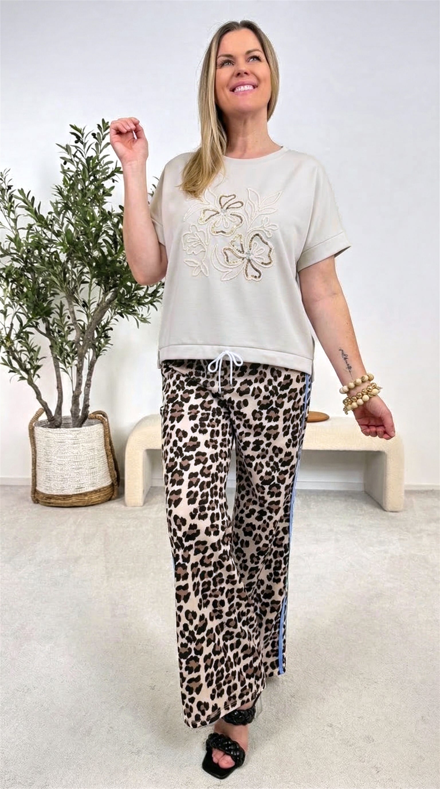 T-Shirt Elegant Blossom *Beige*