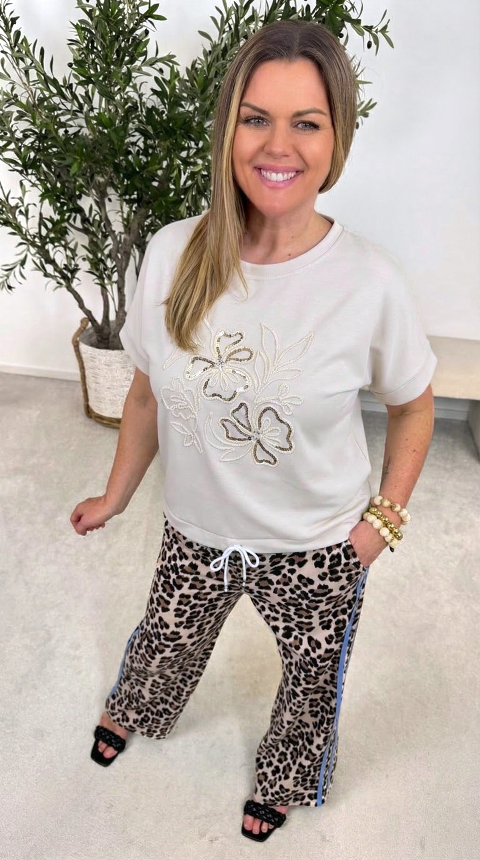 T-Shirt Elegant Blossom *Beige*