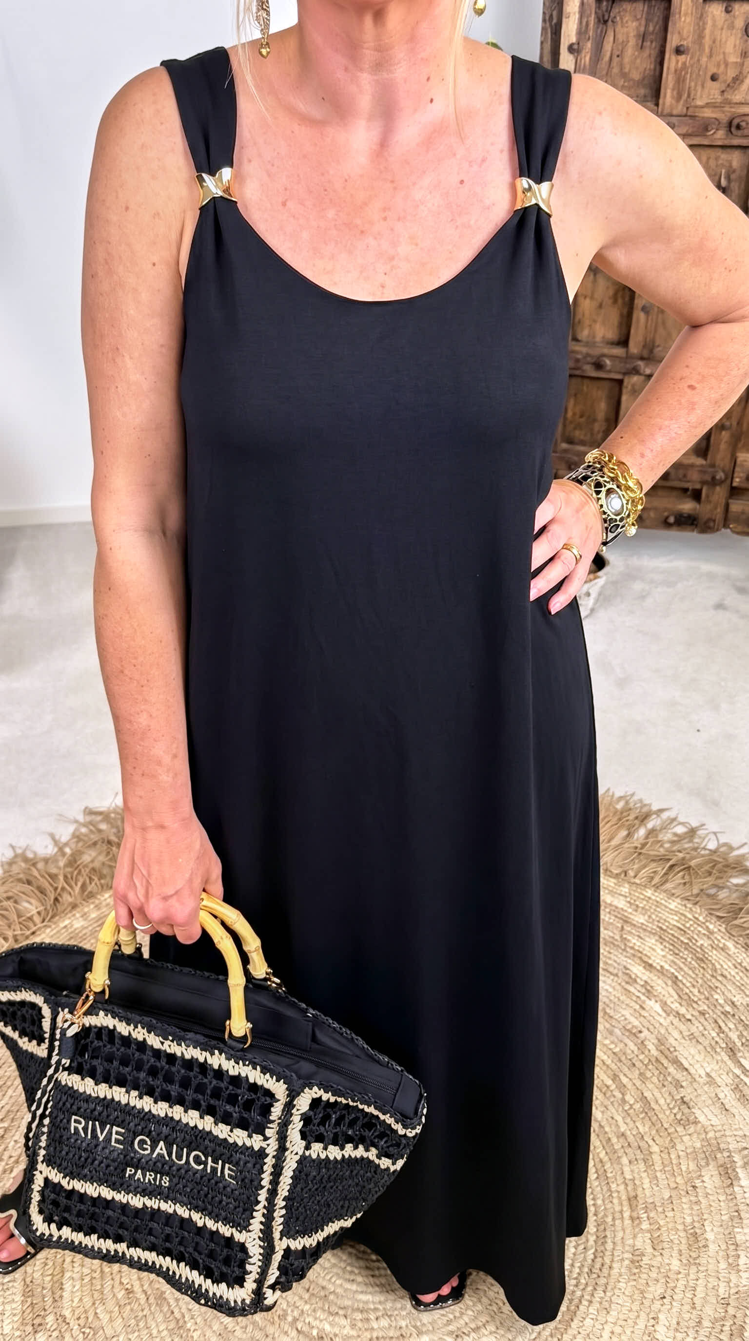Langes Kleid Golden Detail *Schwarz*