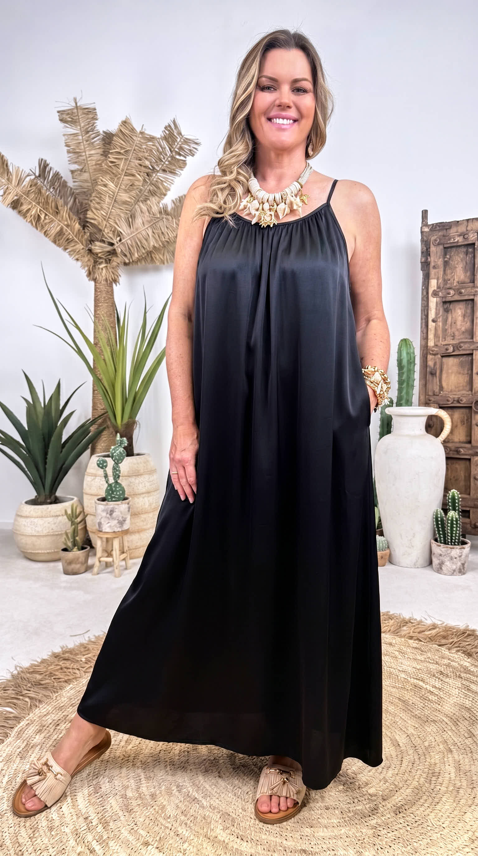 Kleid Holiday Flow *Schwarz*