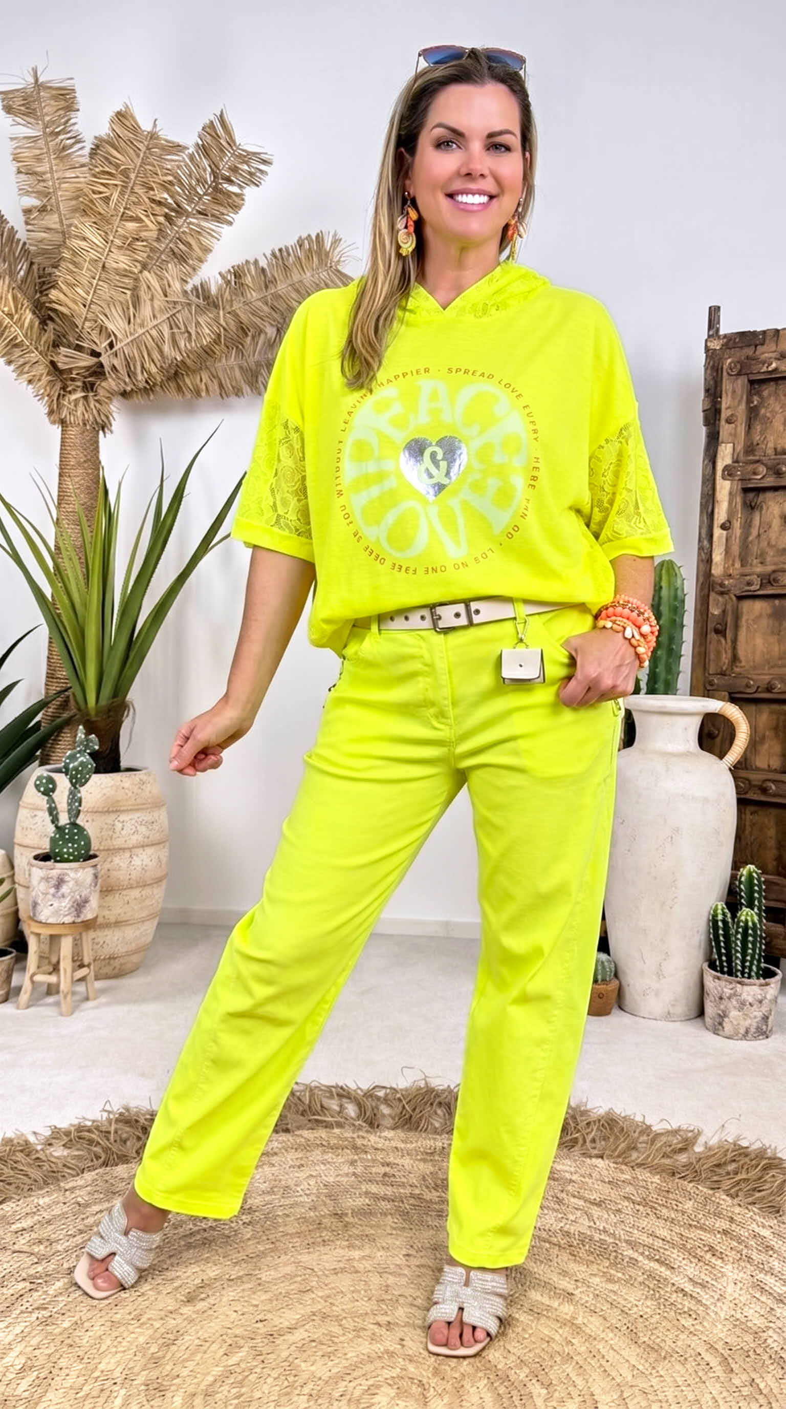 T-Shirt Peace & Love *Neon Gelb*