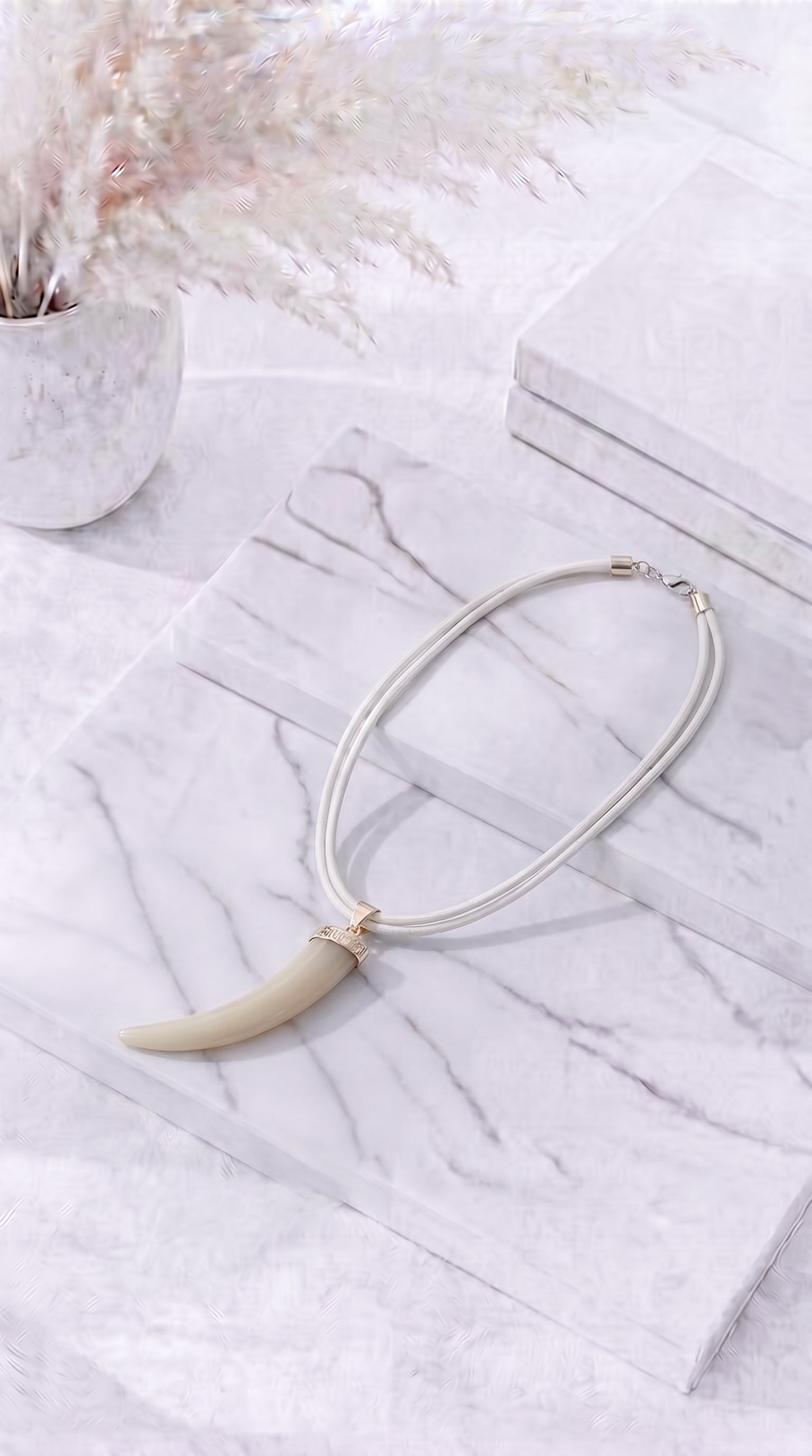 Halskette Tusk Reverie *Beige*