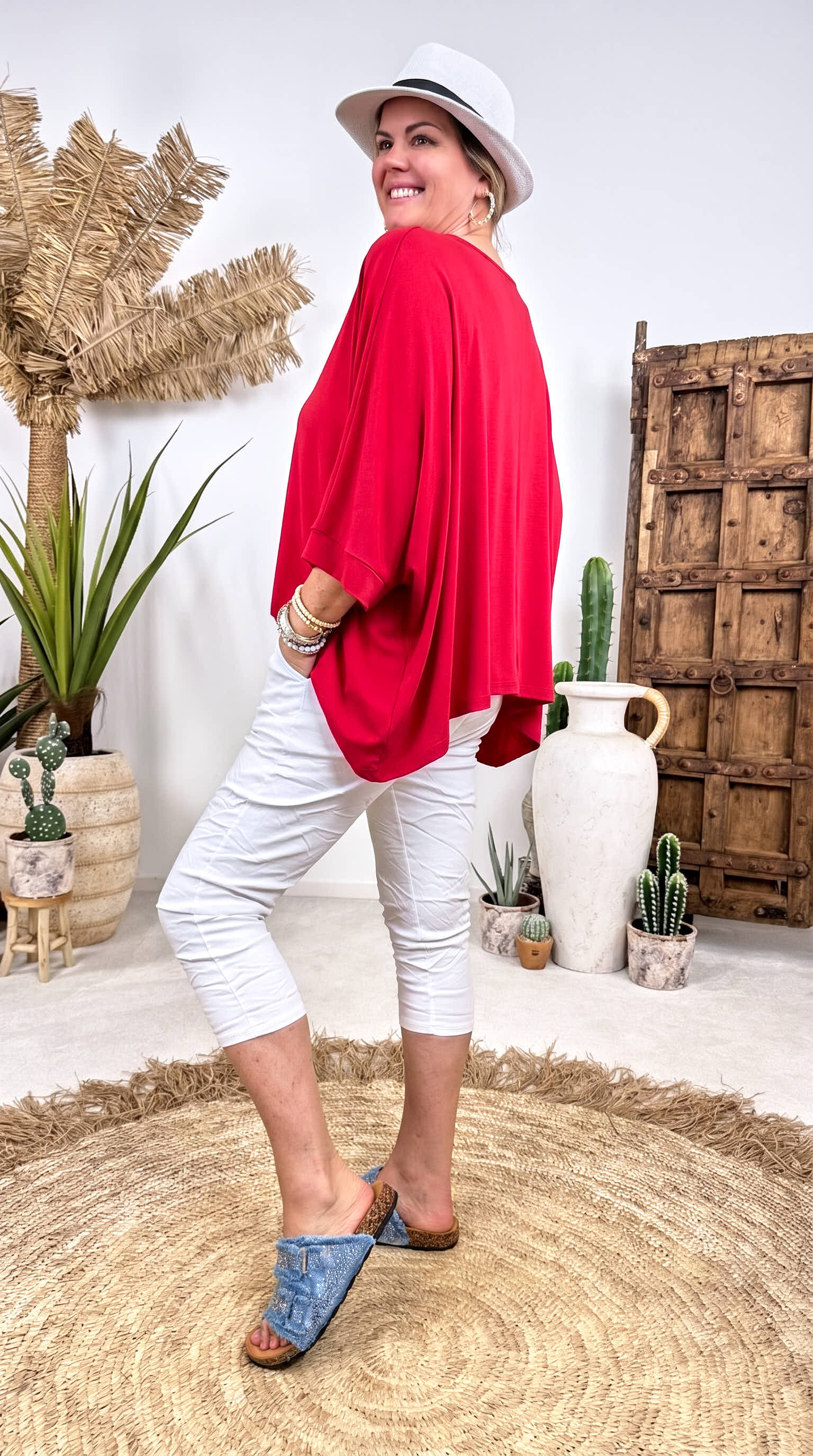 Oversized Shirt Lady in Love *Rot*