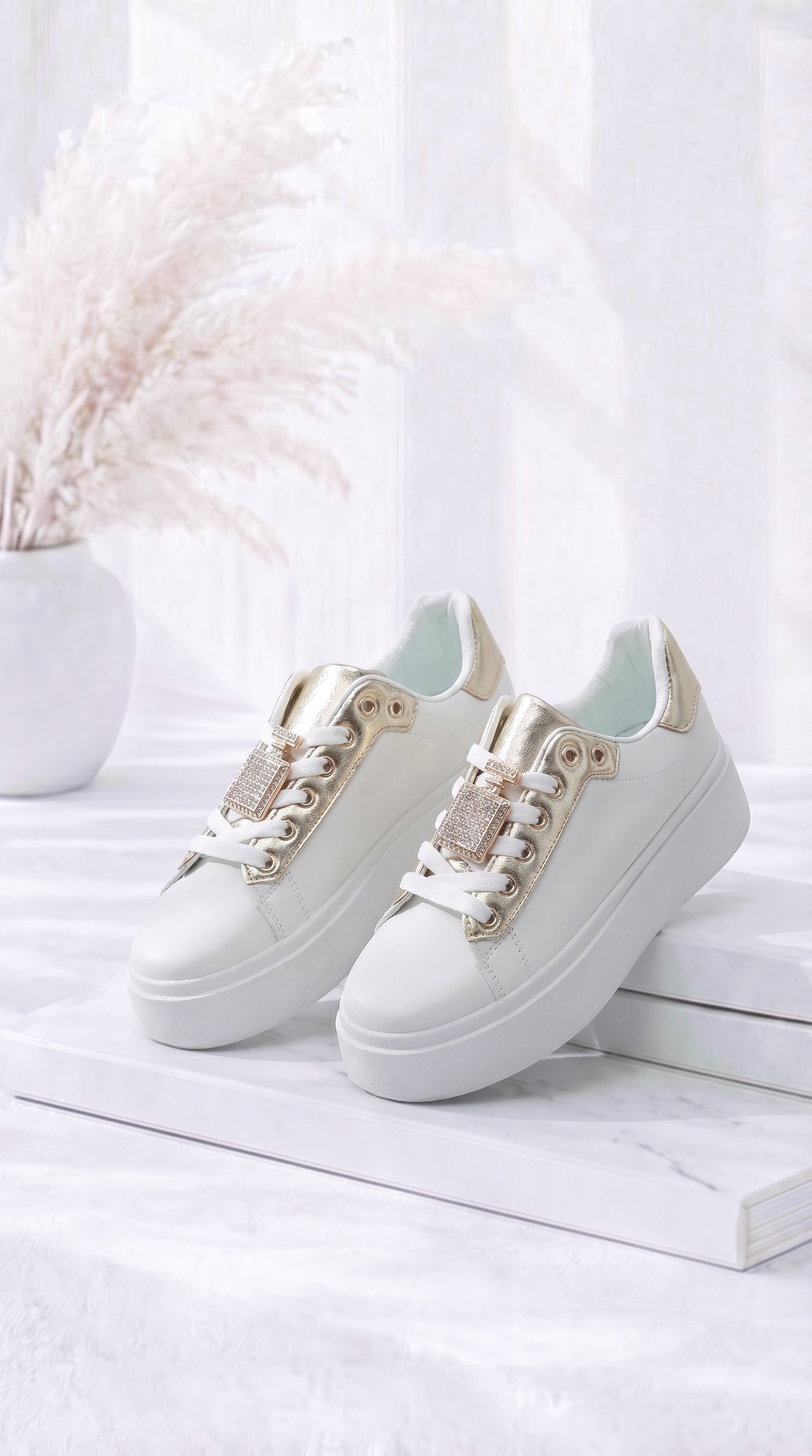 Sneaker Golden Bottle