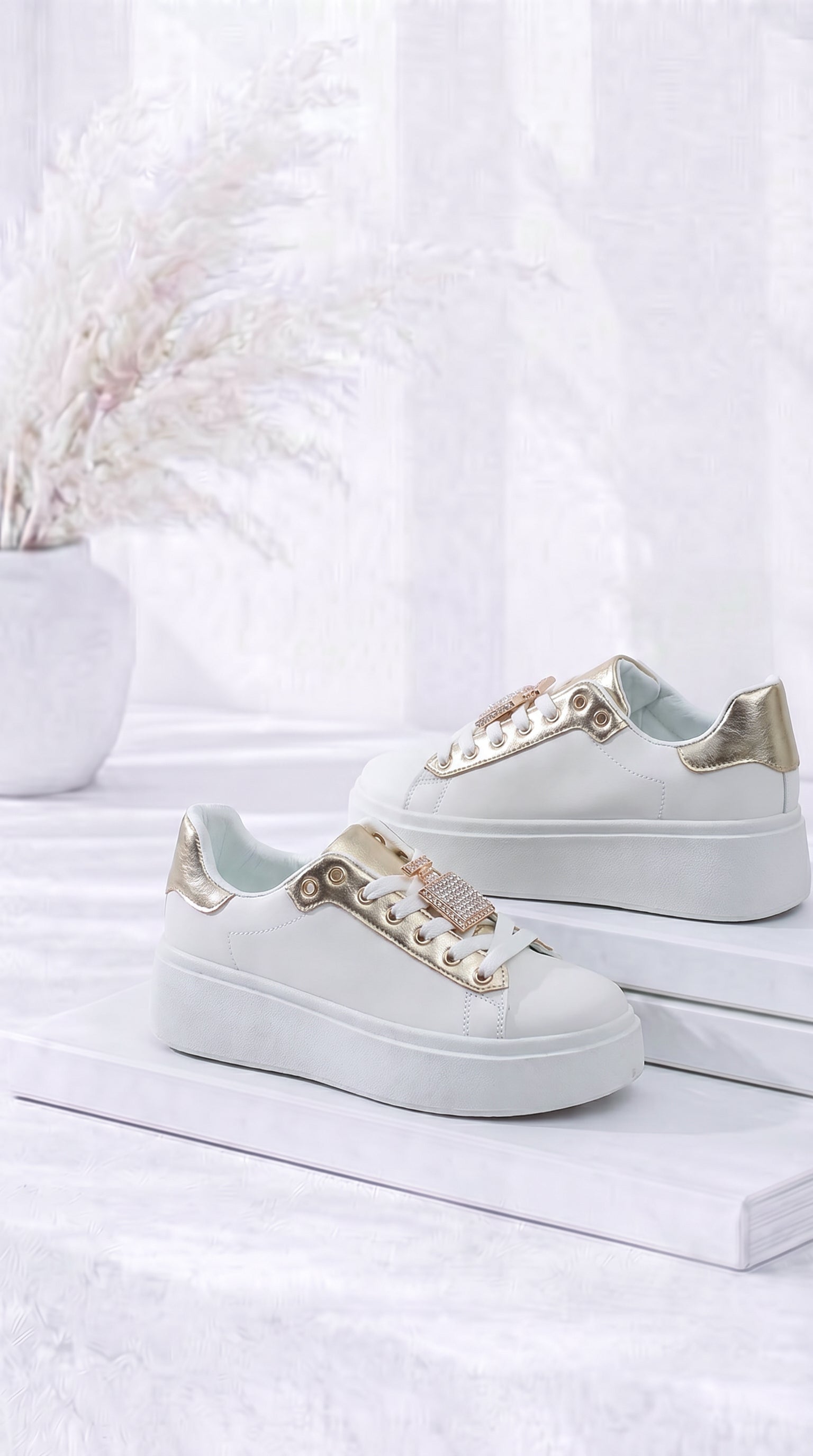 Sneaker Golden Bottle