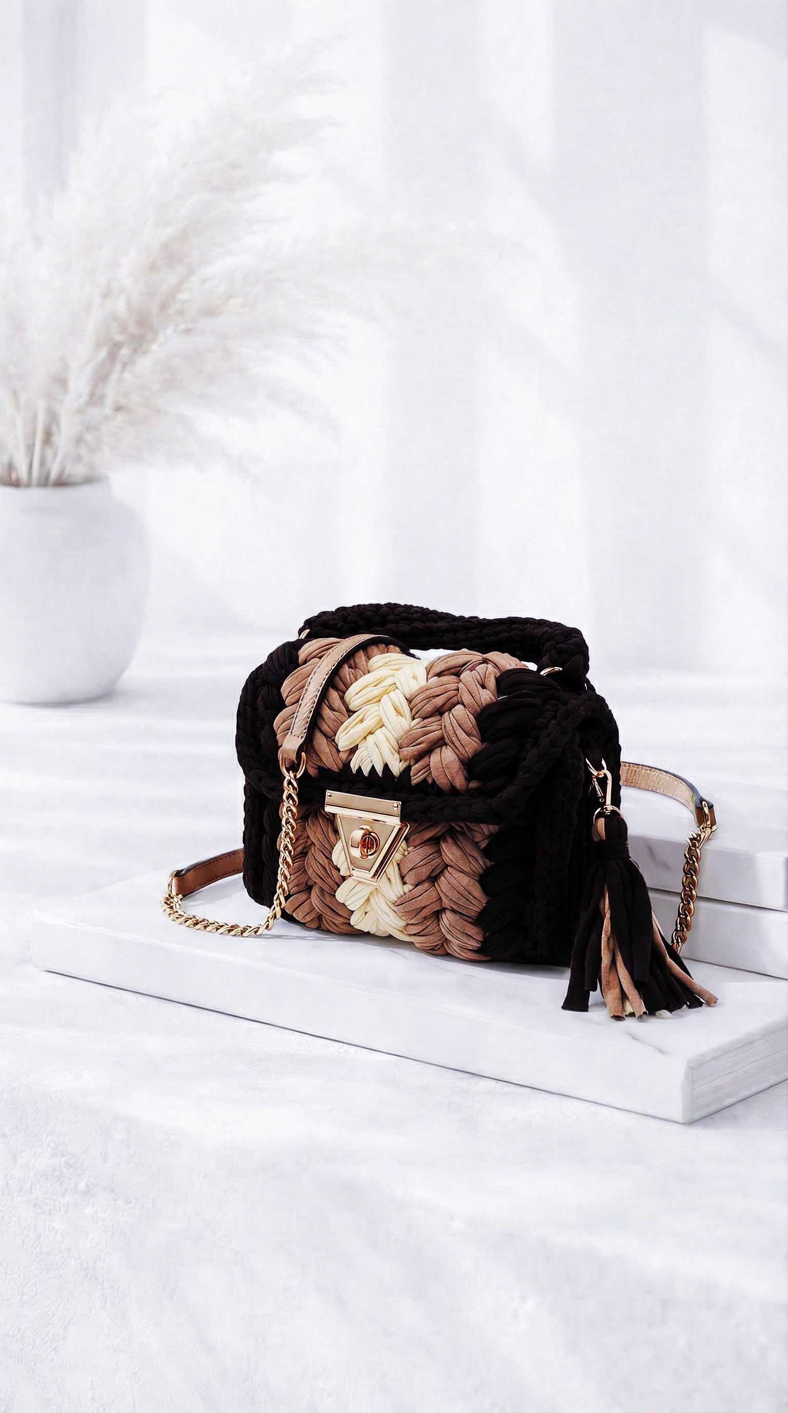 Kleine Handtasche La Diva *Schoko/Camel*