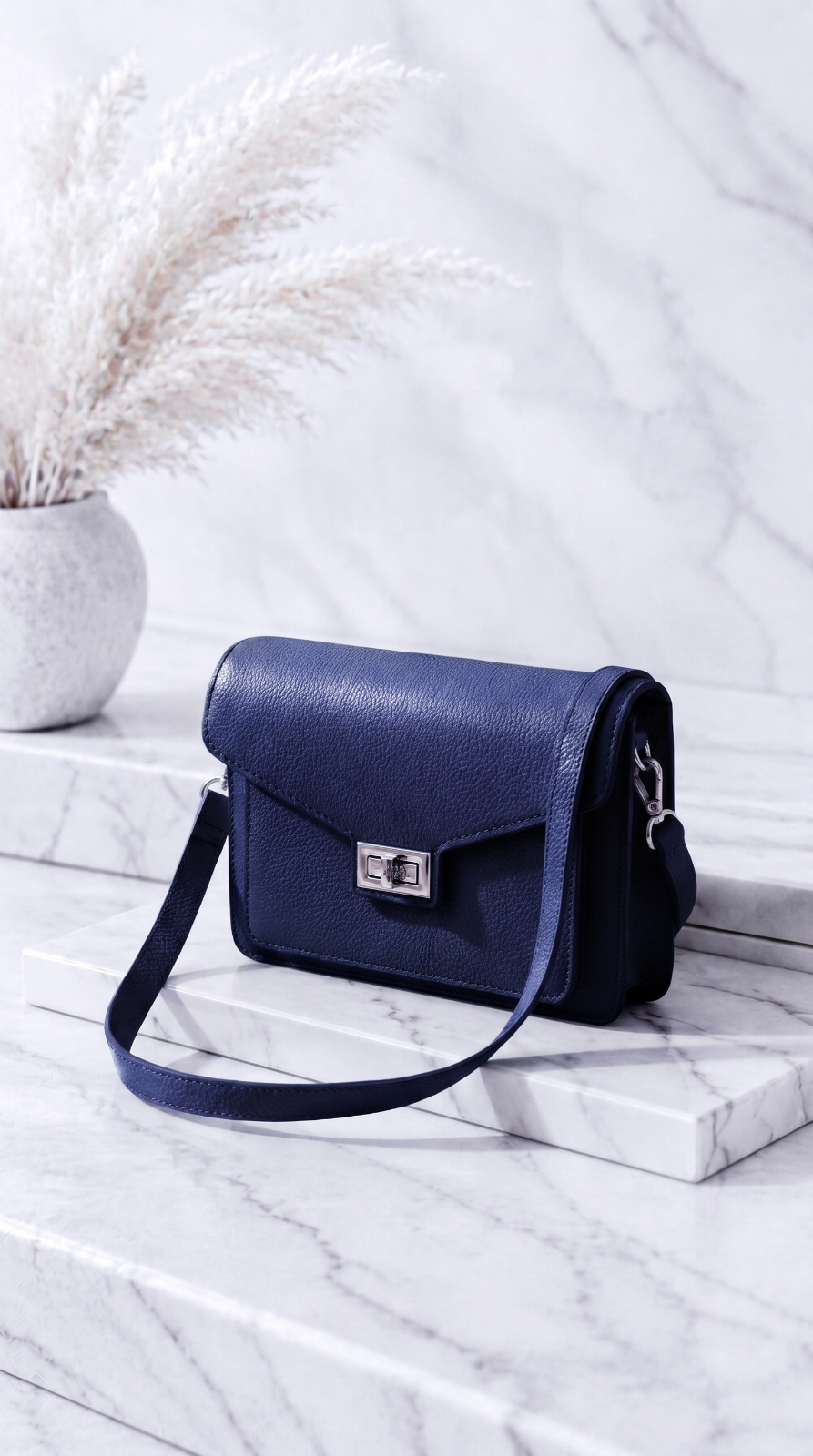 Kleine Tasche Chic Crossbody *Dunkelblau*