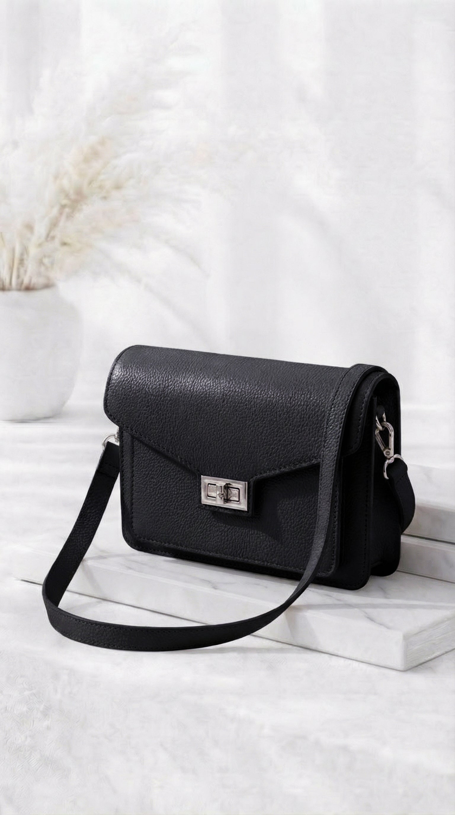 Kleine Tasche Chic Crossbody *Schwarz*