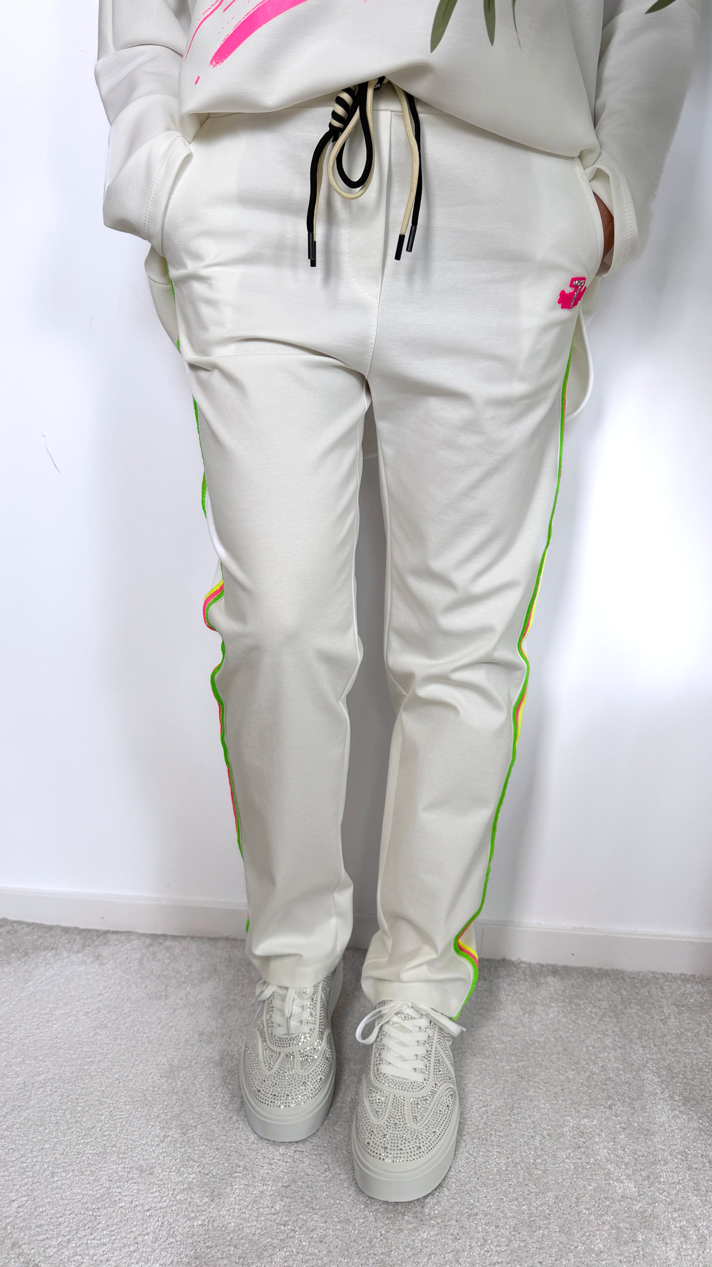 Sweathose Neon Vibes *Weiß*