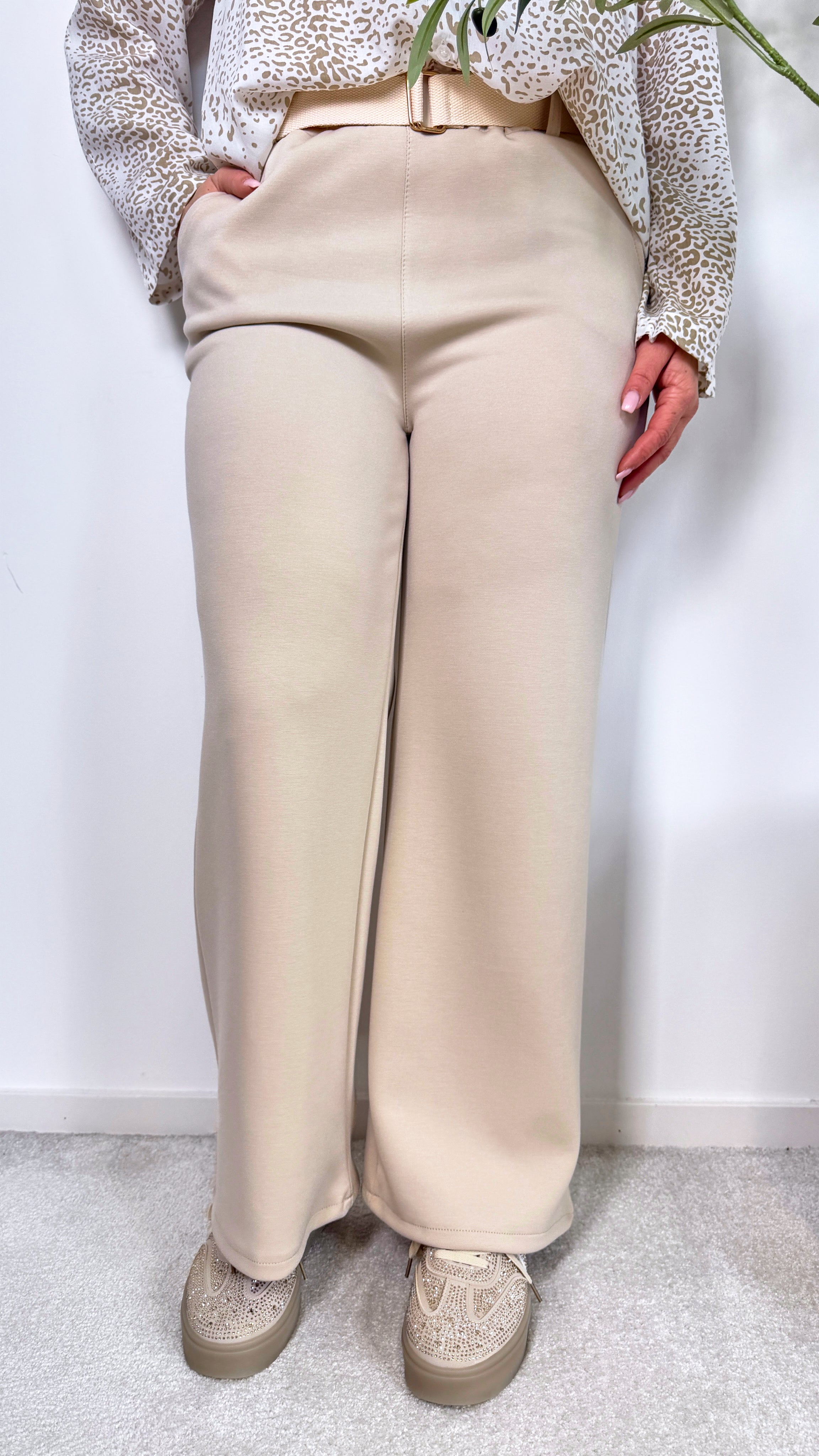 Hose Boss Babe *Beige*