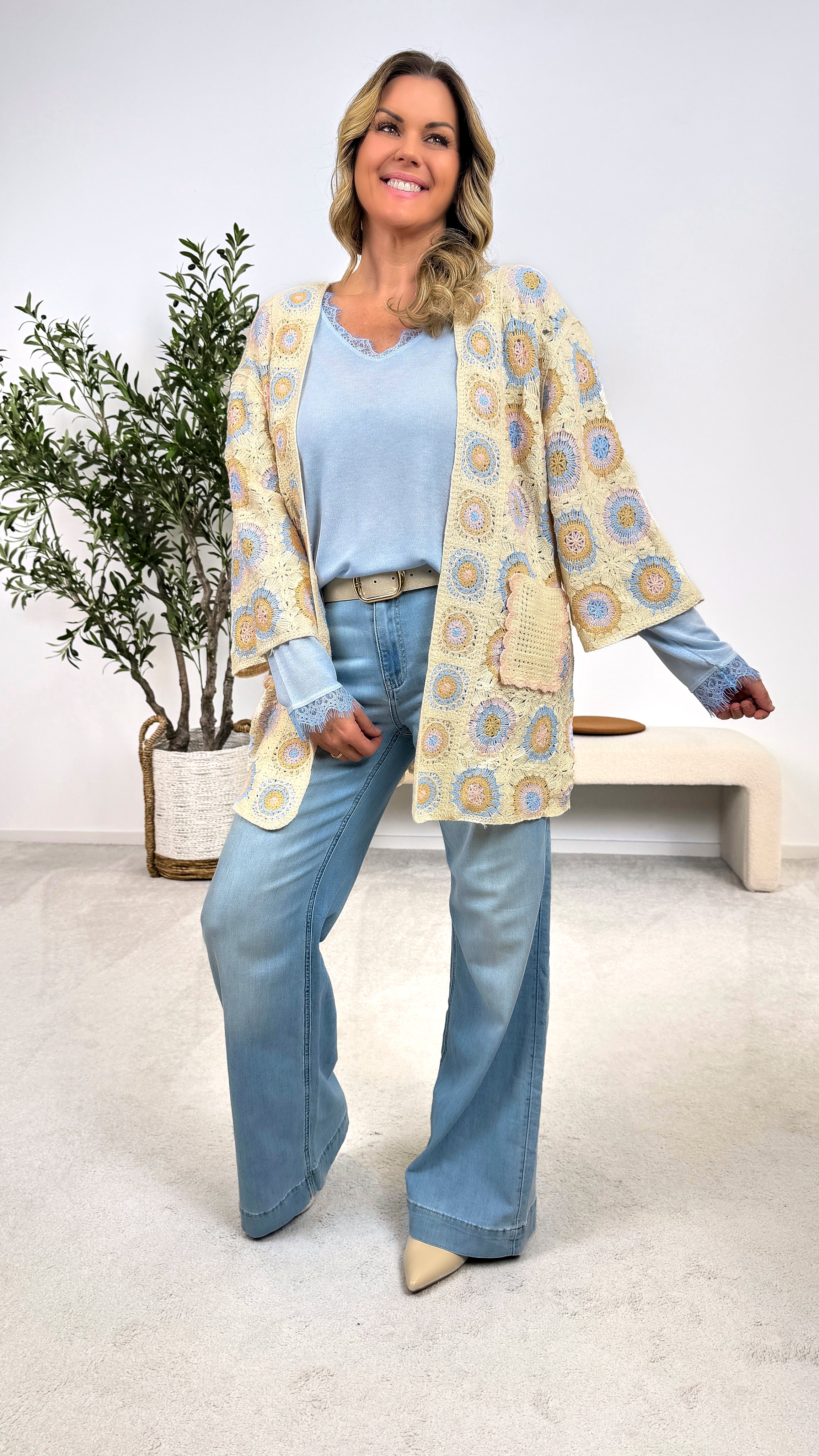 Häkel-Cardigan Festival ZS68042 *Hellblau/Beige*