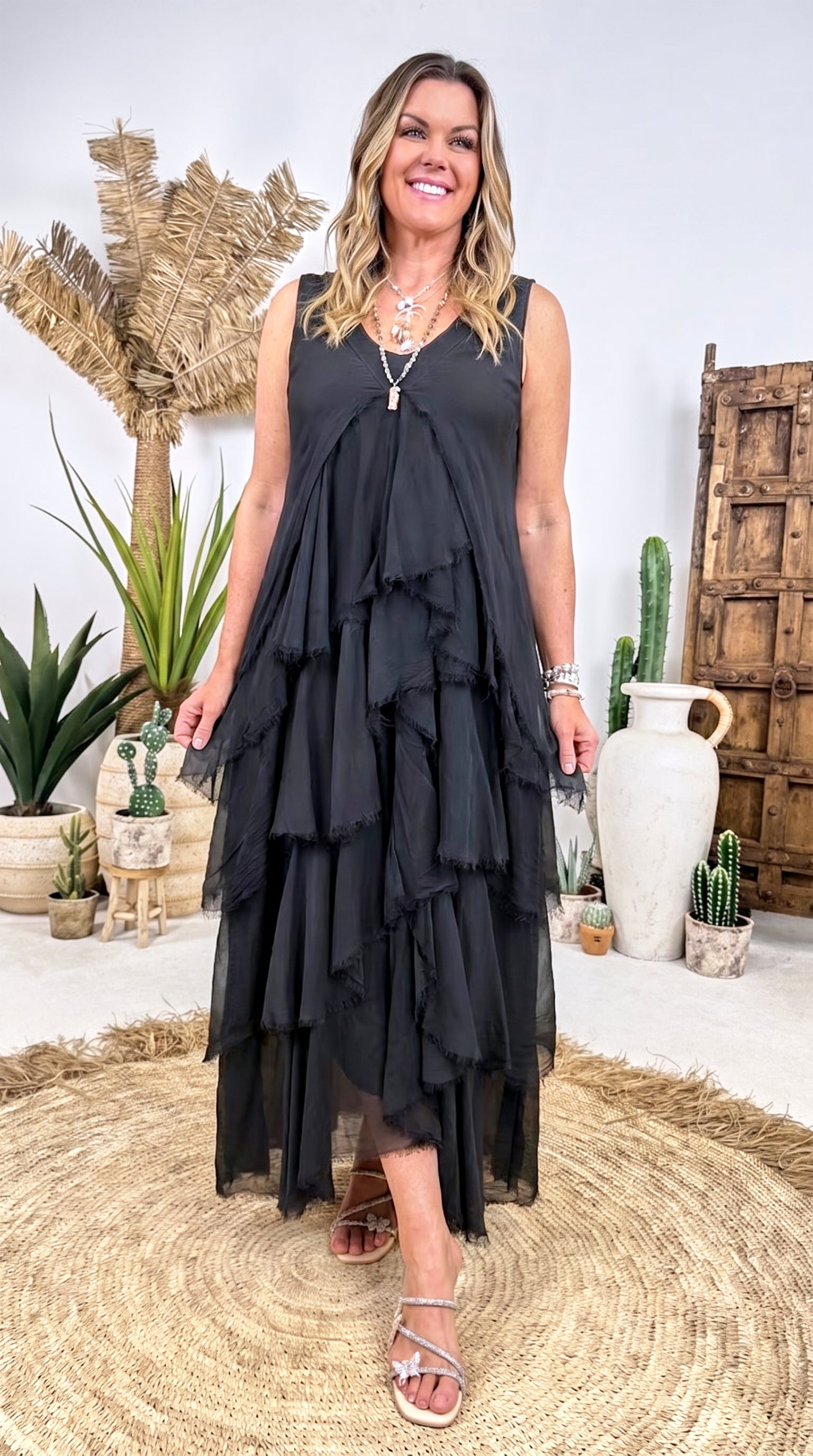 Langes Kleid Ruffle Love *Schwarz*