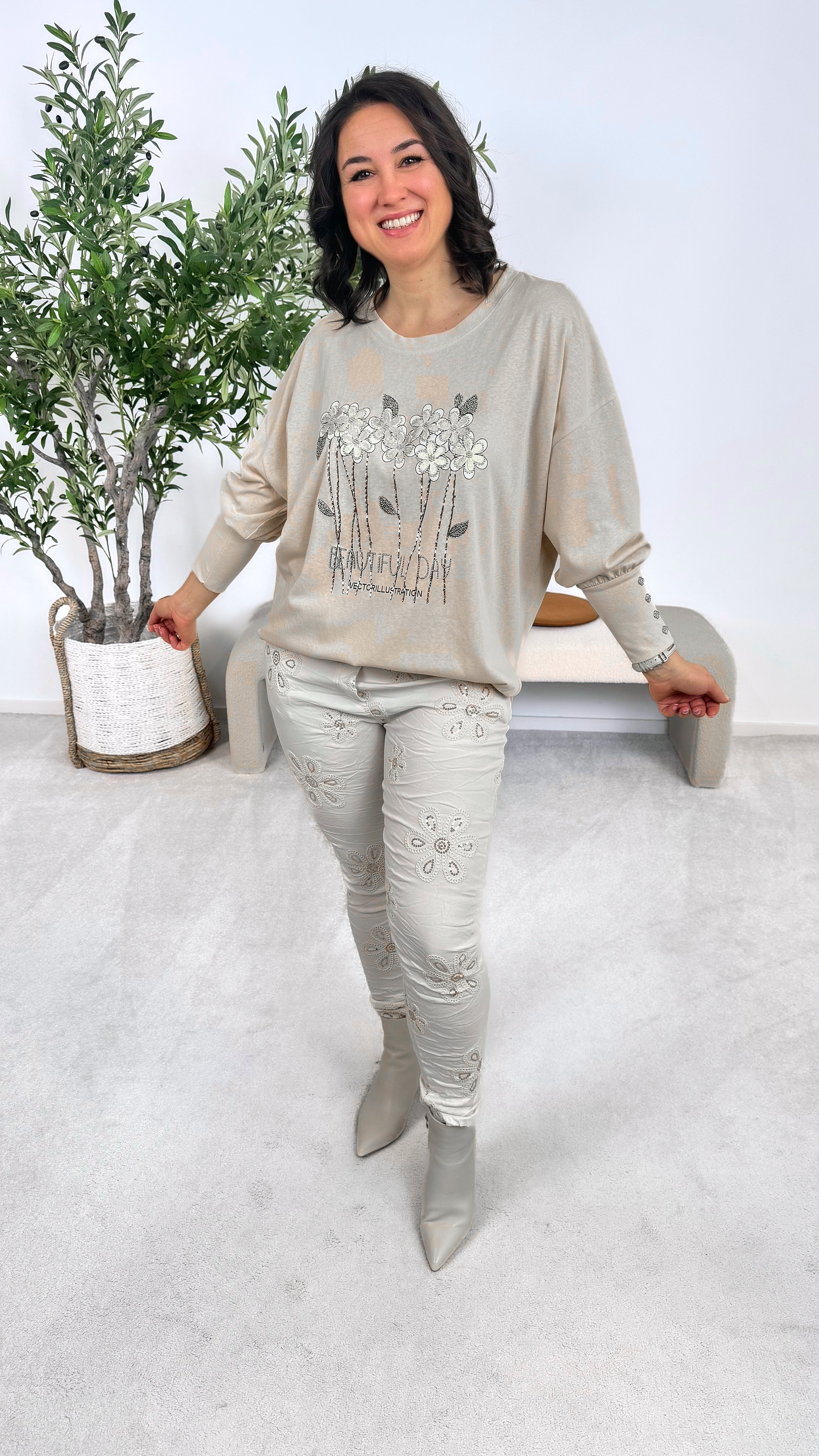 Sweatshirt Flower Garden *Camel-Hell*