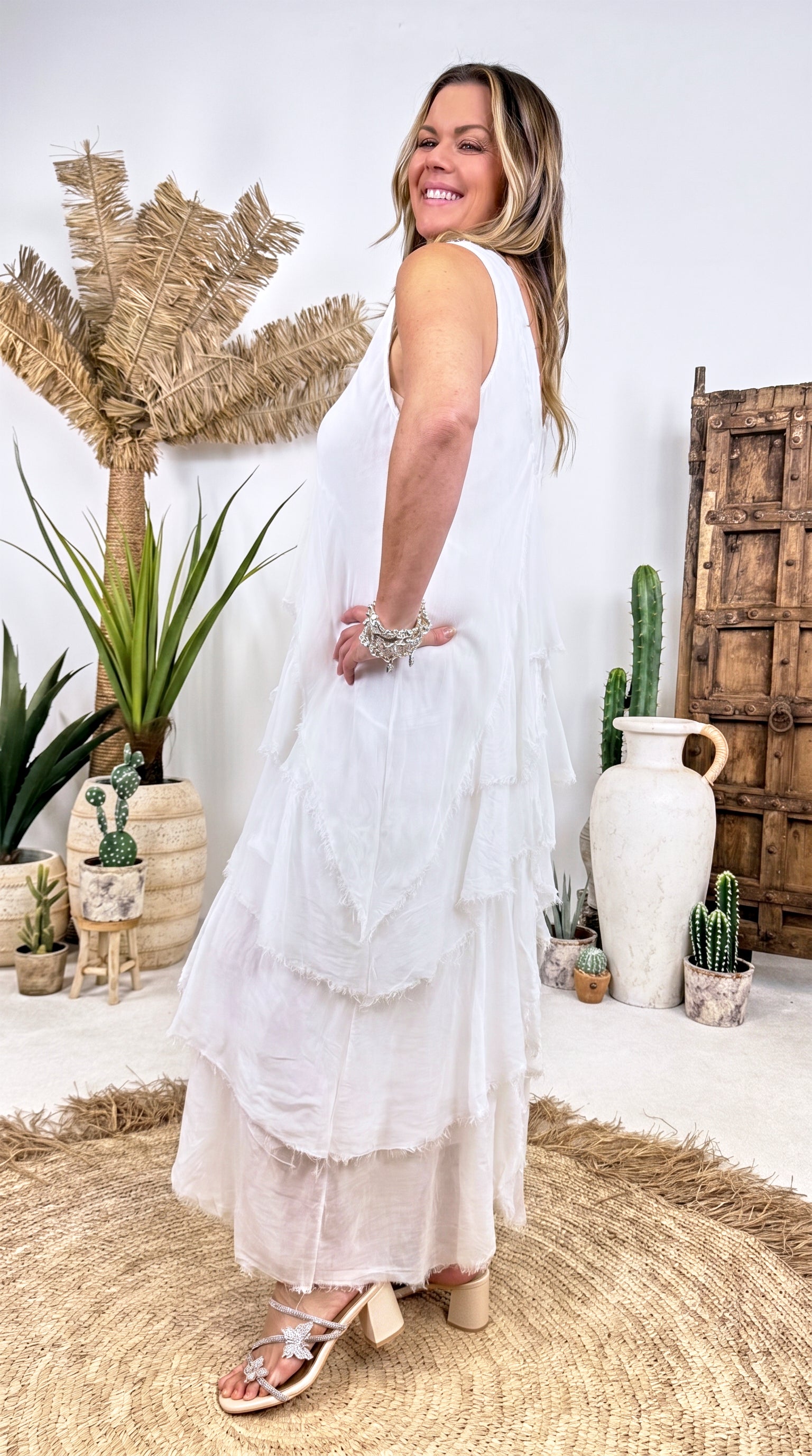 Langes Kleid Ruffle Love *Weiß*