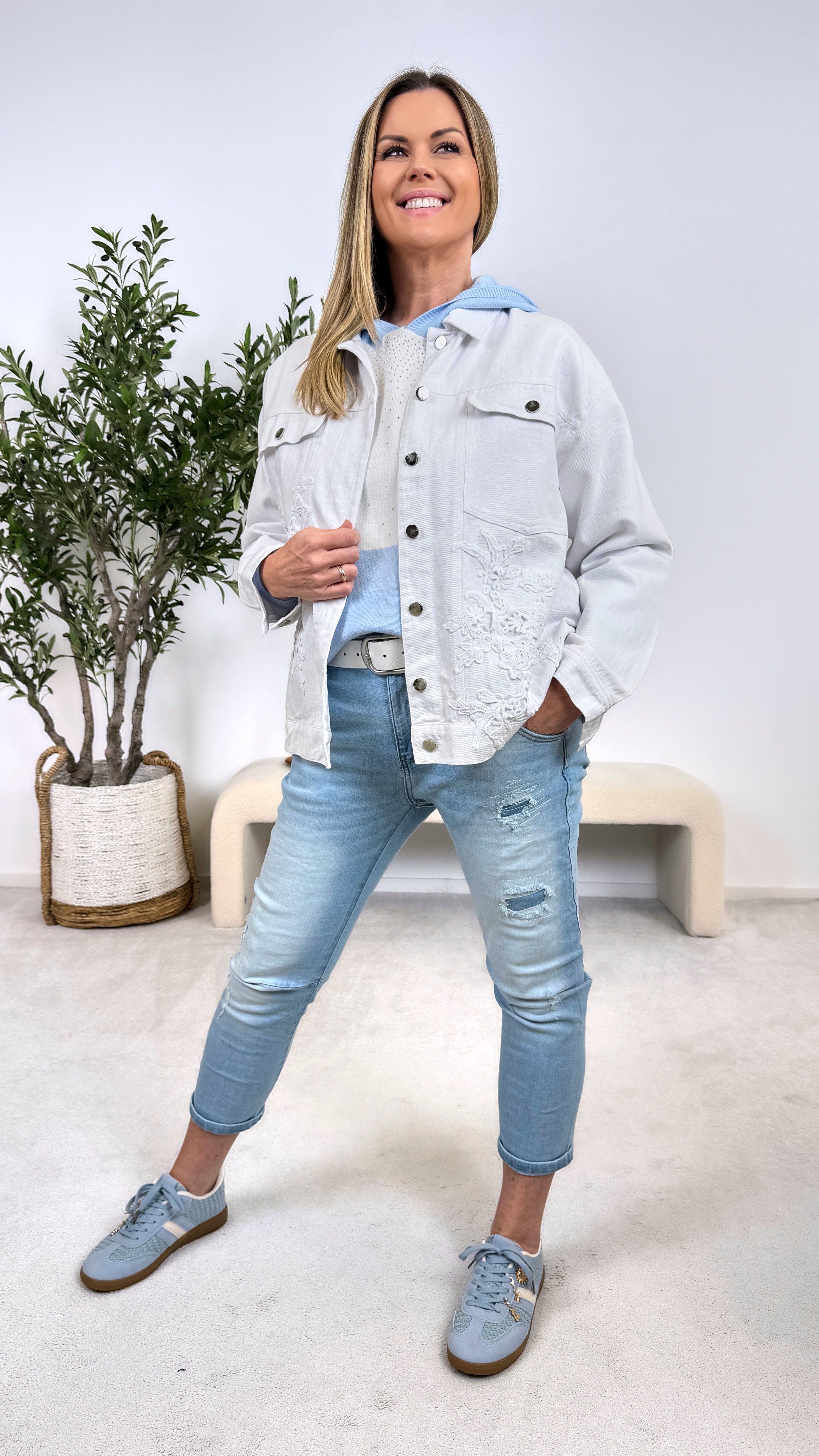 Jeansjacke Luxe Embroidery *Weiß*