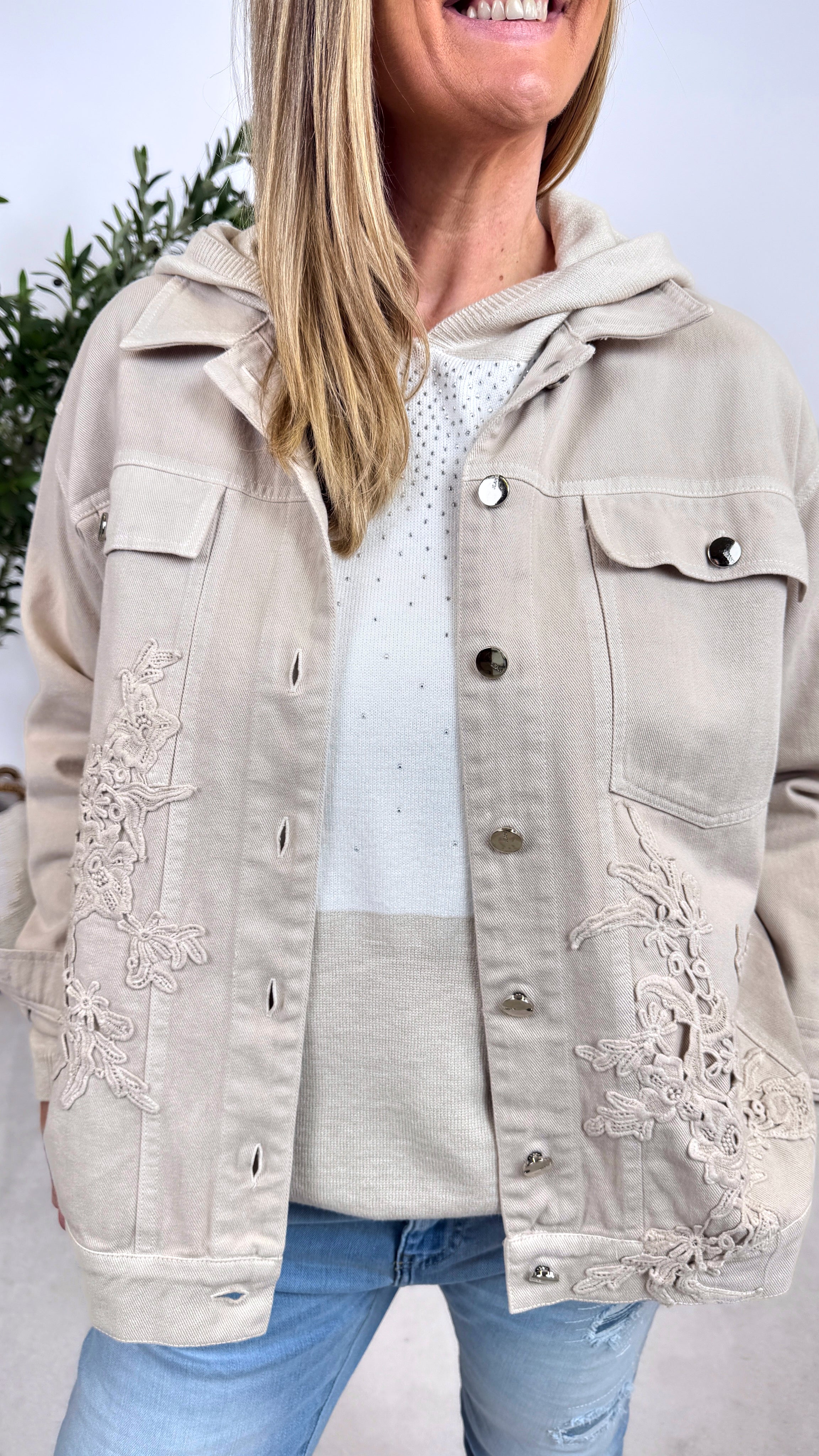 Jeansjacke Luxe Embroidery *Beige*