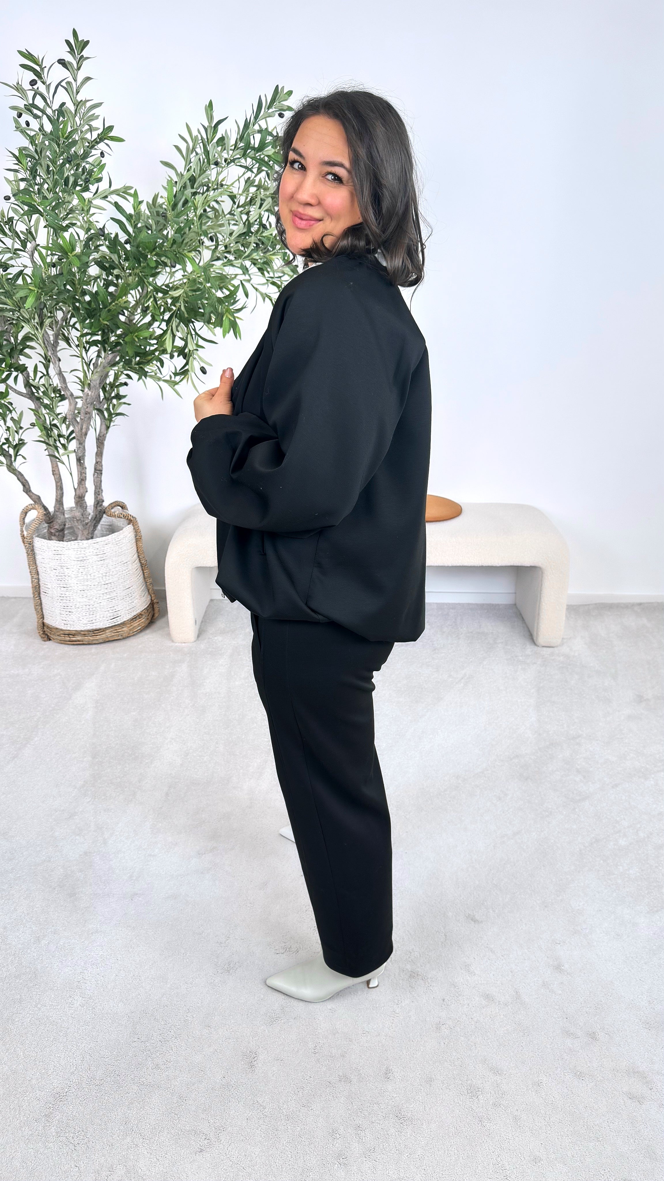 Blouson Main Character *Schwarz*