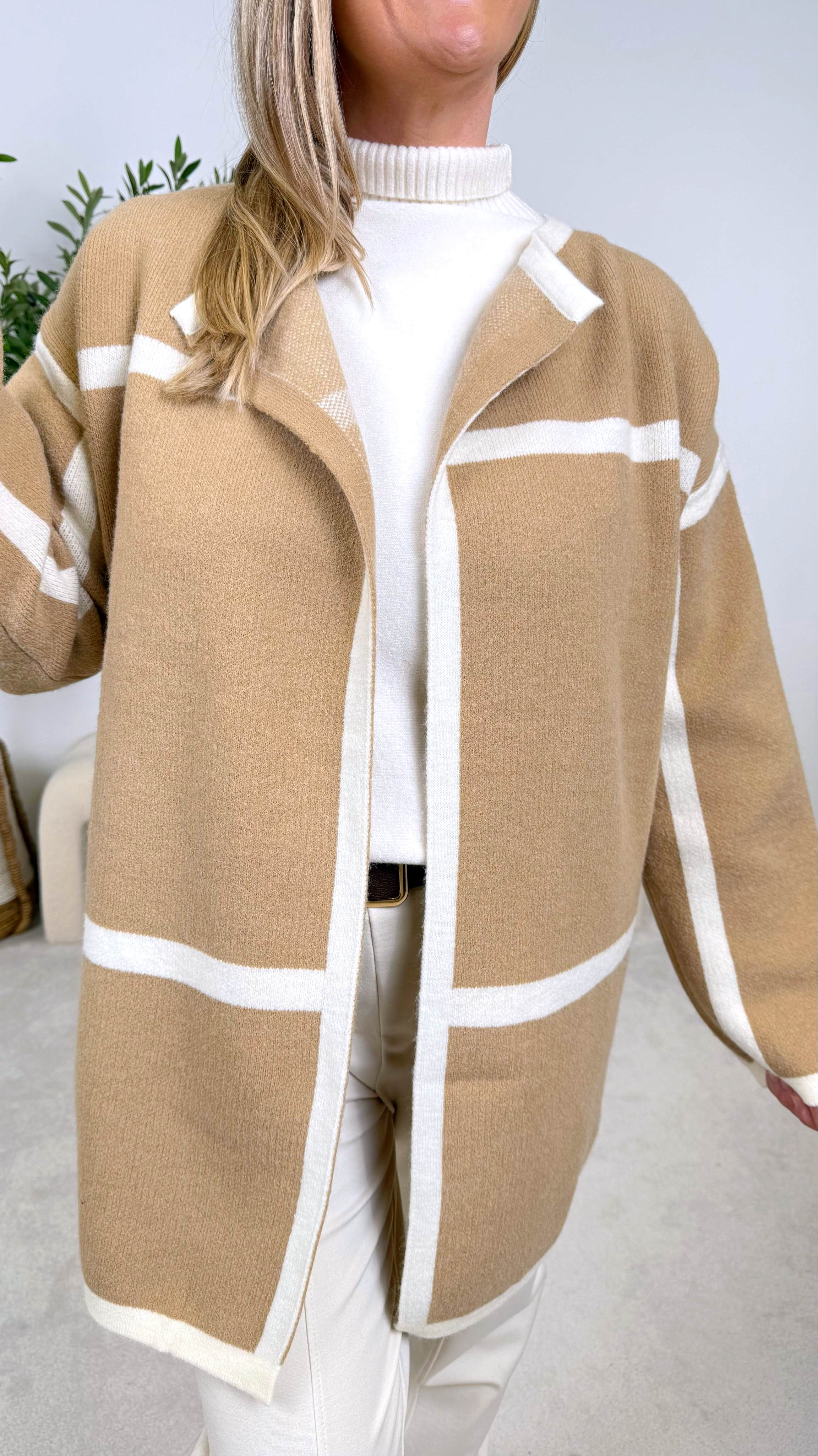 Strickjacke City Lines *Camel*