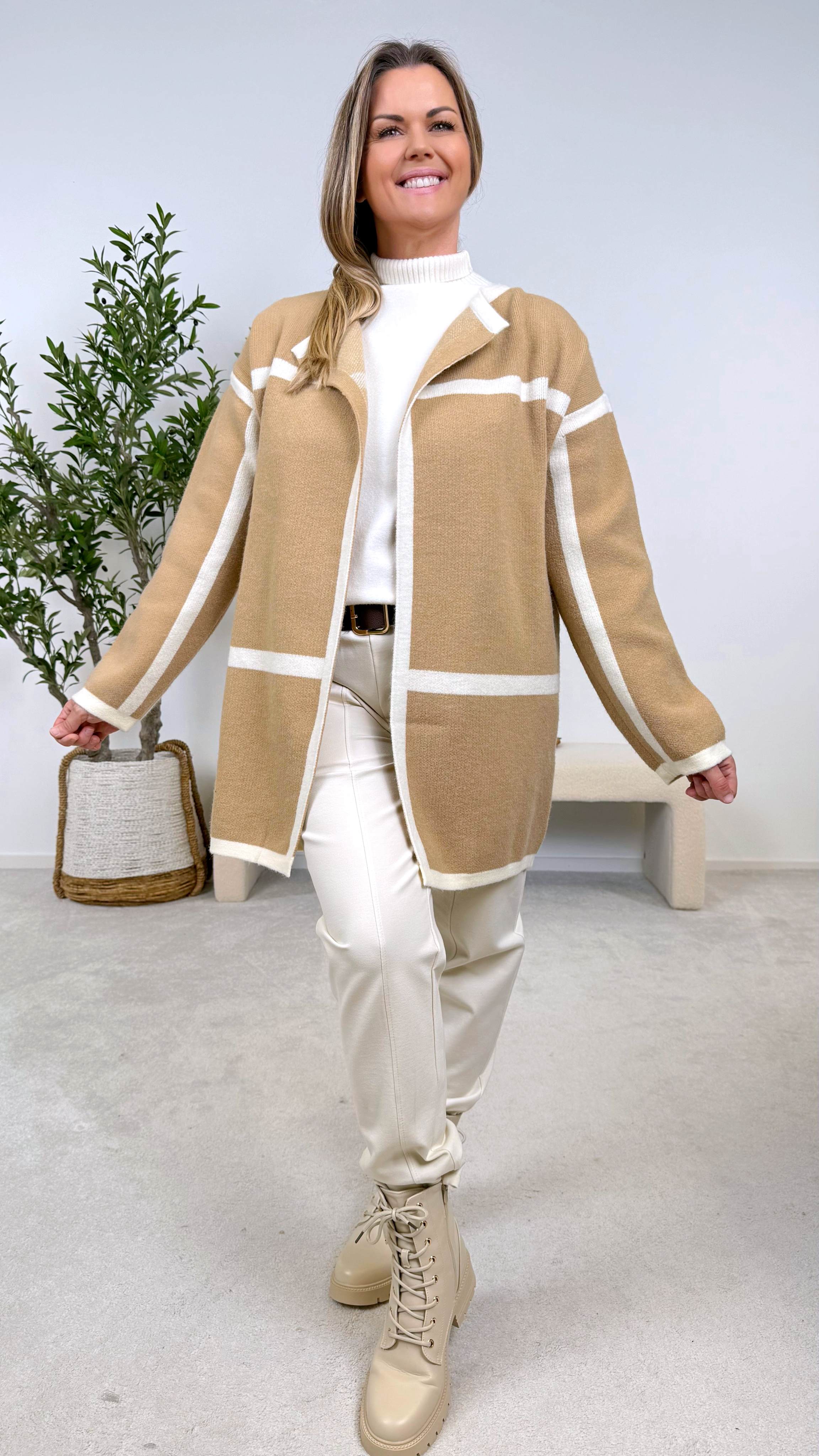 Strickjacke City Lines *Camel*