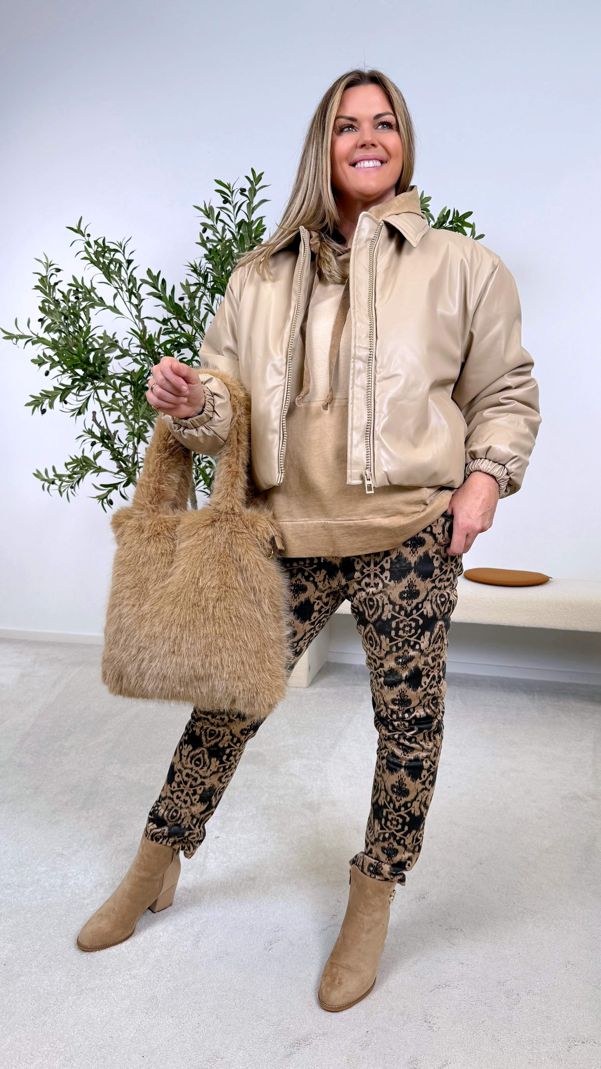 Kurze Jacke Mystic Diva *Beige* - Power of Princess