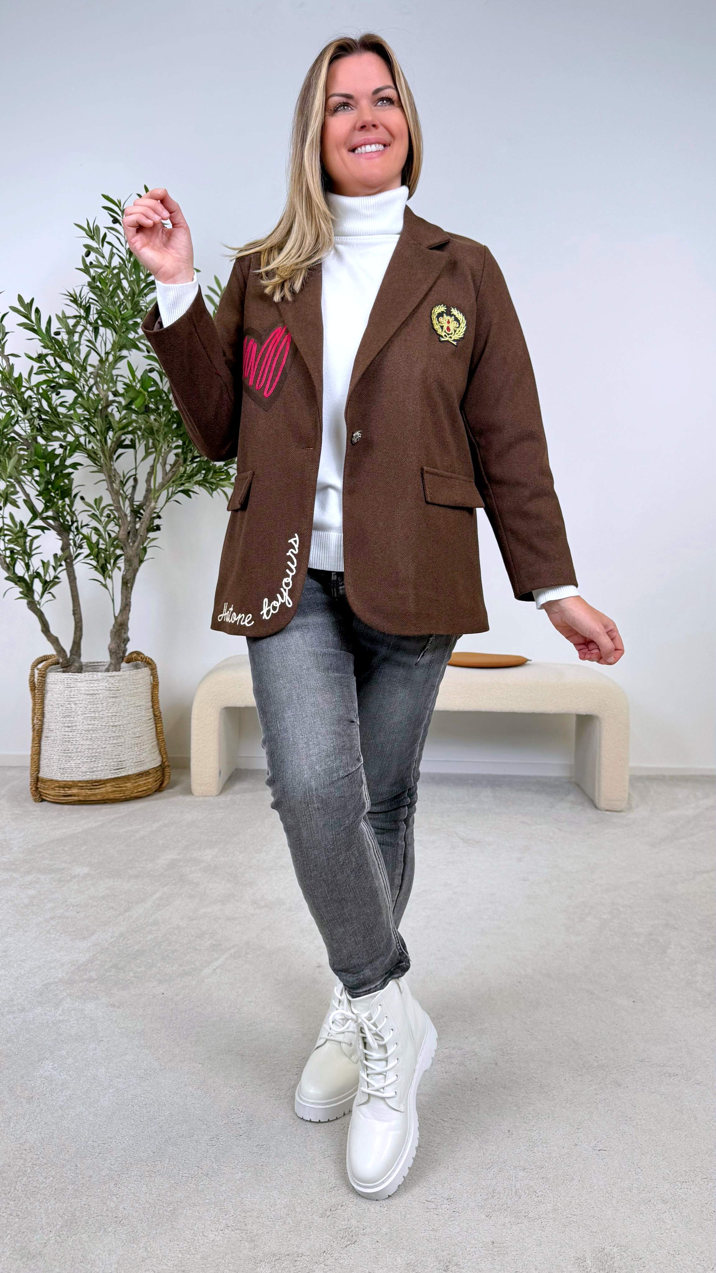 Blazer Crest & Heart *Schoko*
