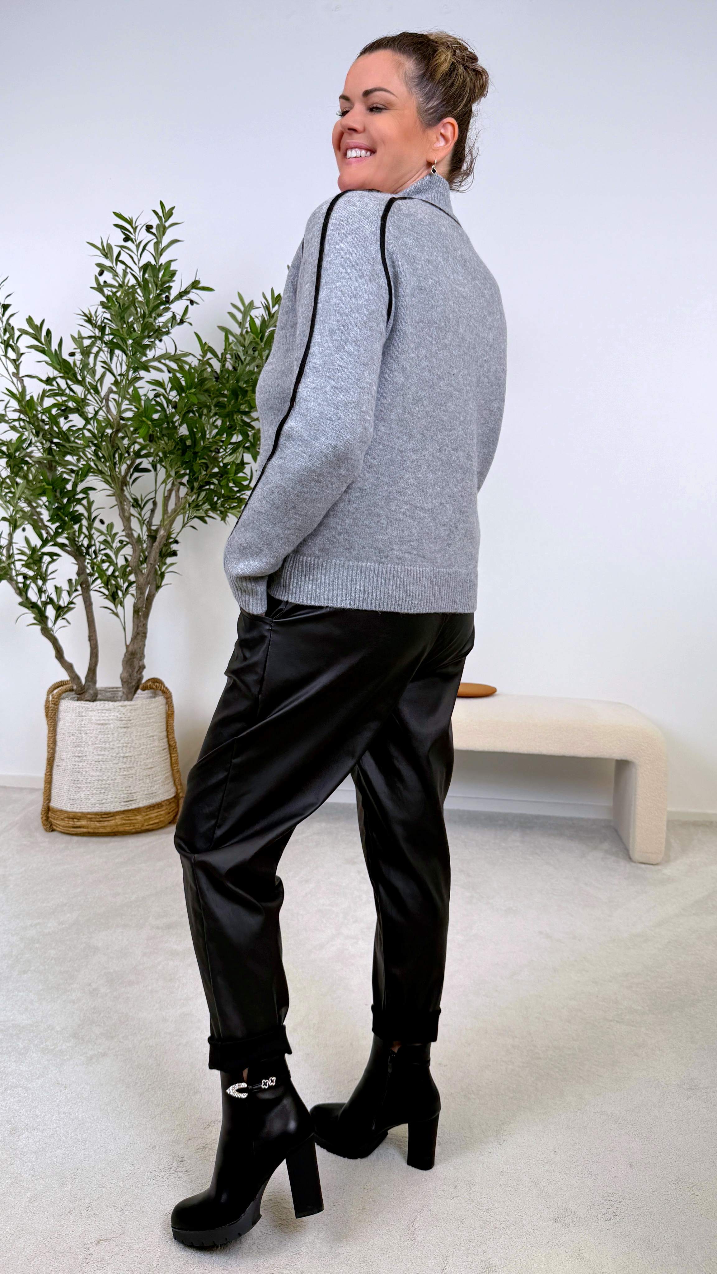 Strickpullover Louna *Grau*