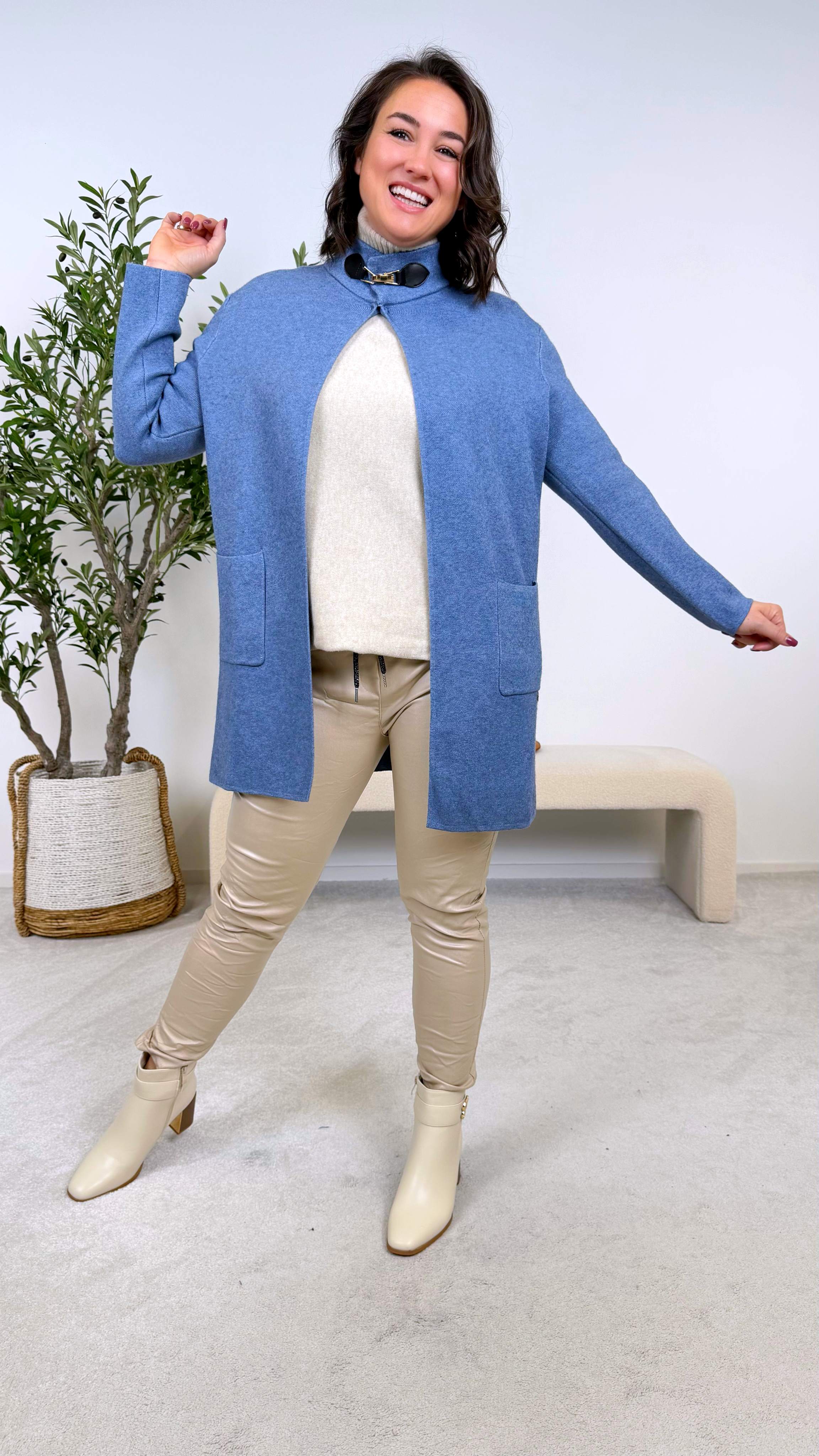 Strickjacke Royal Drape (7 Farben)