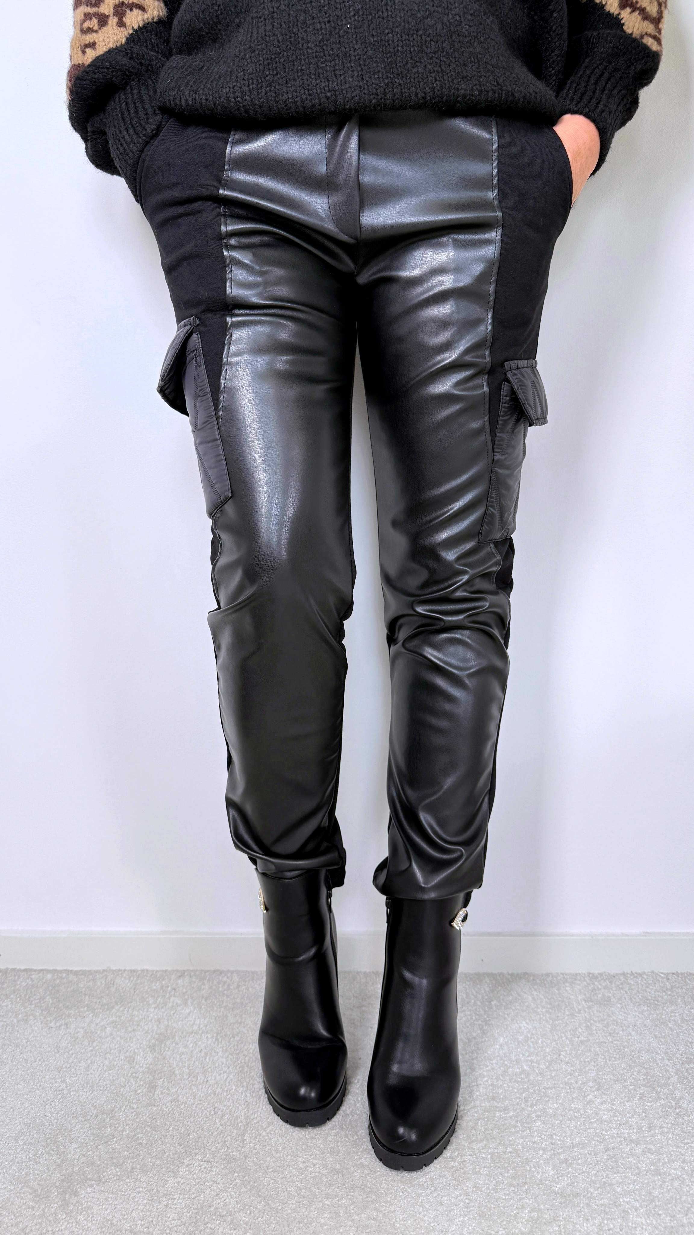 Jogpants Skyline Chic *Schwarz*