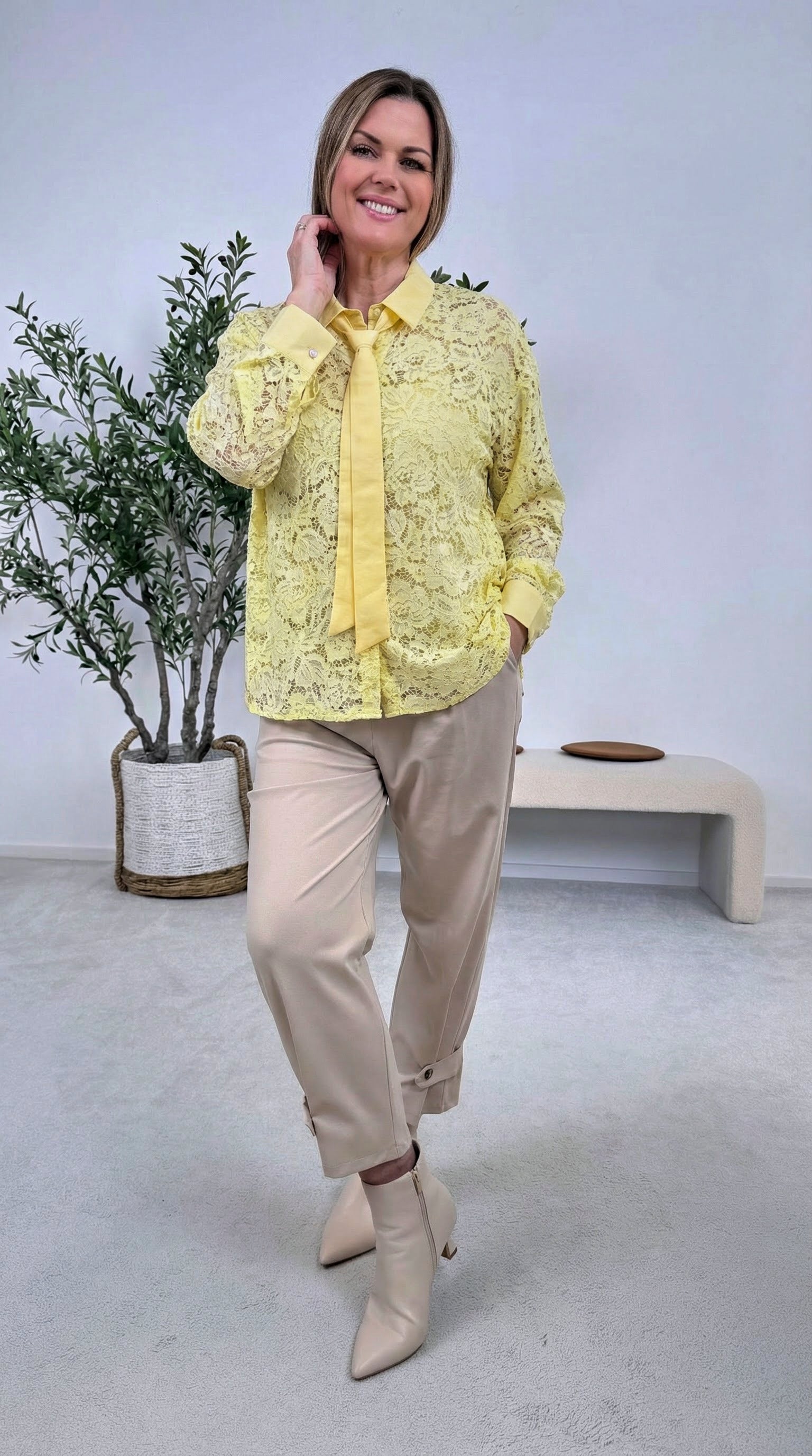 Spitzenbluse Delicate Muse *Gelb*