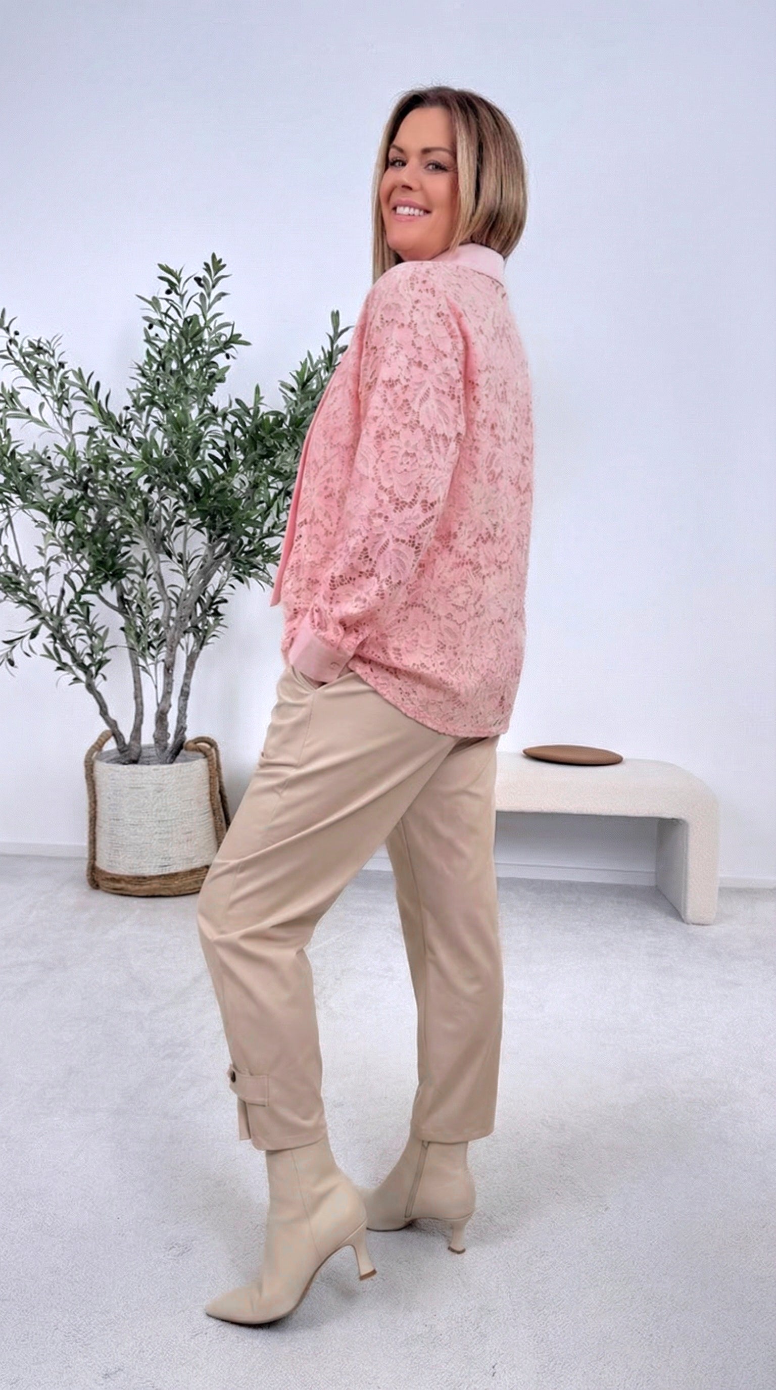 Spitzenbluse Delicate Muse *Rosa*