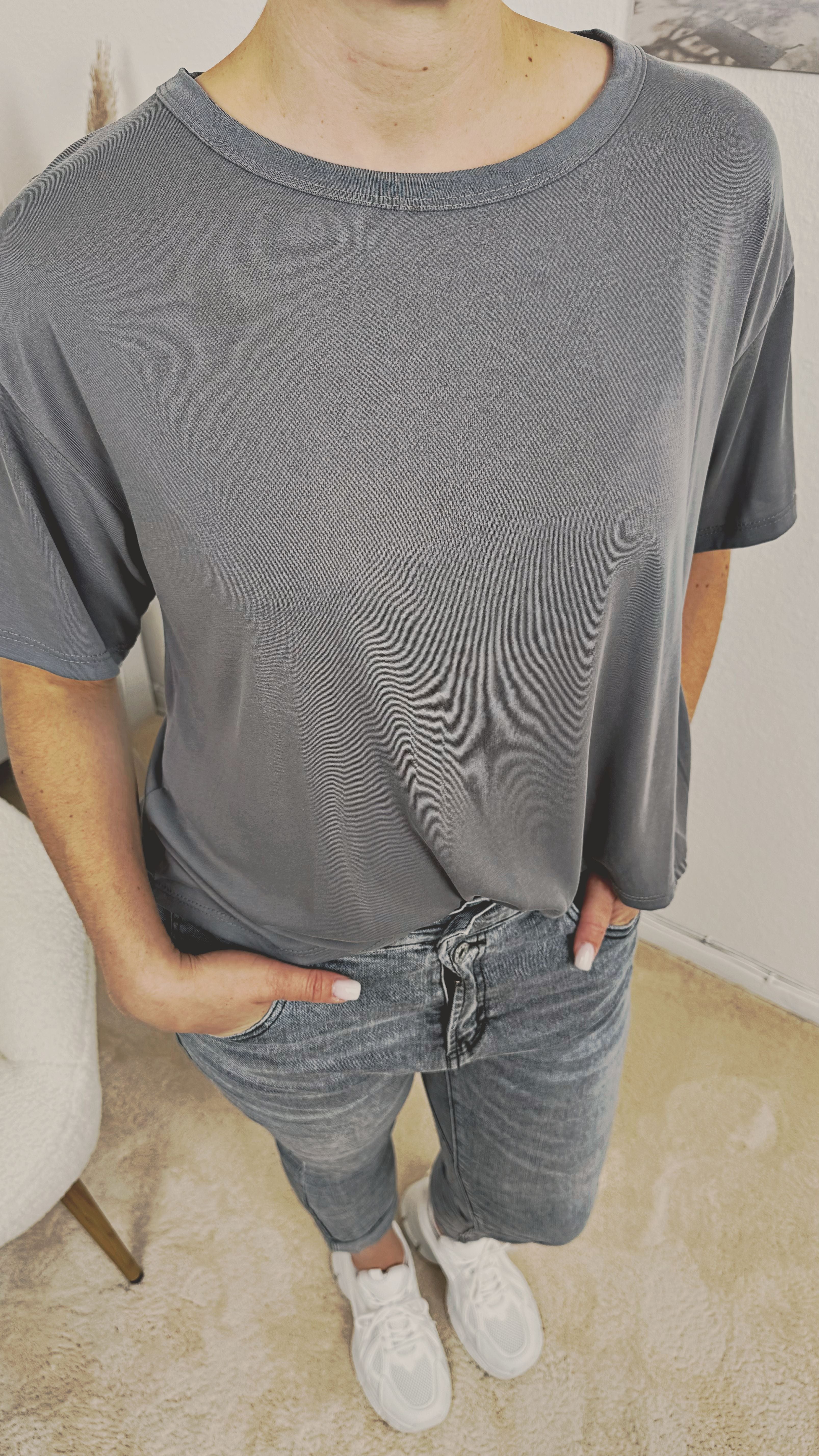 T-Shirt Achterkant Knopen (2 kleuren)