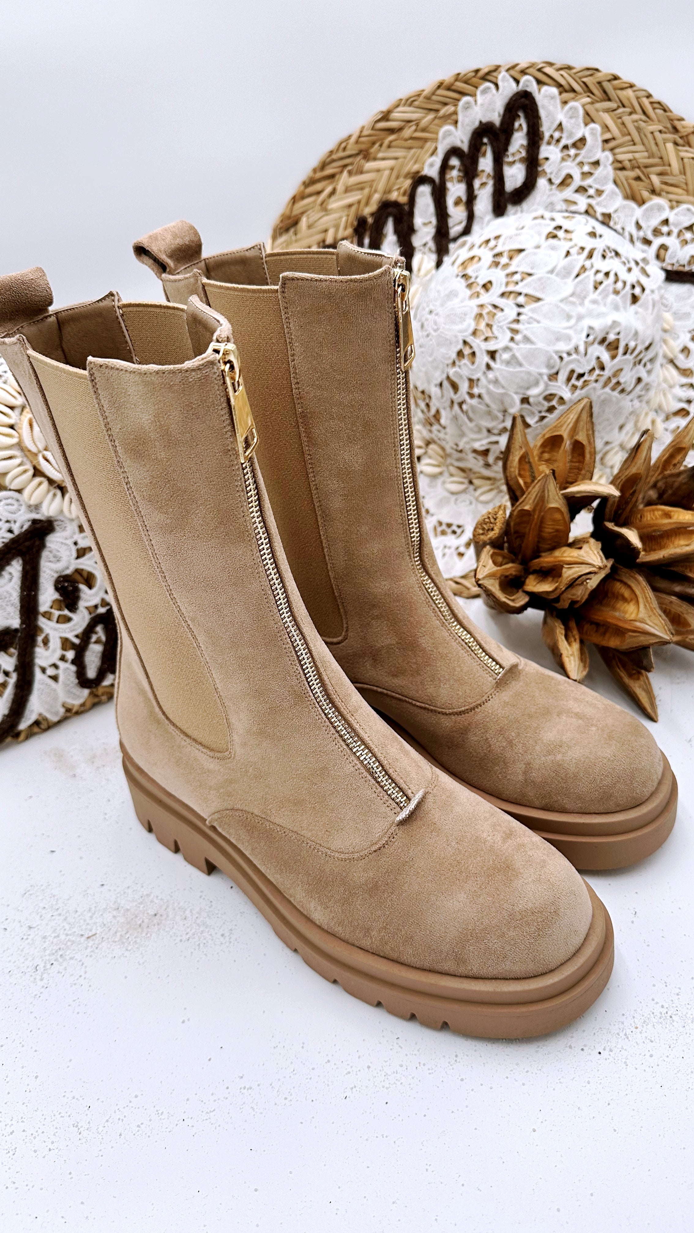 High-Boots Agno