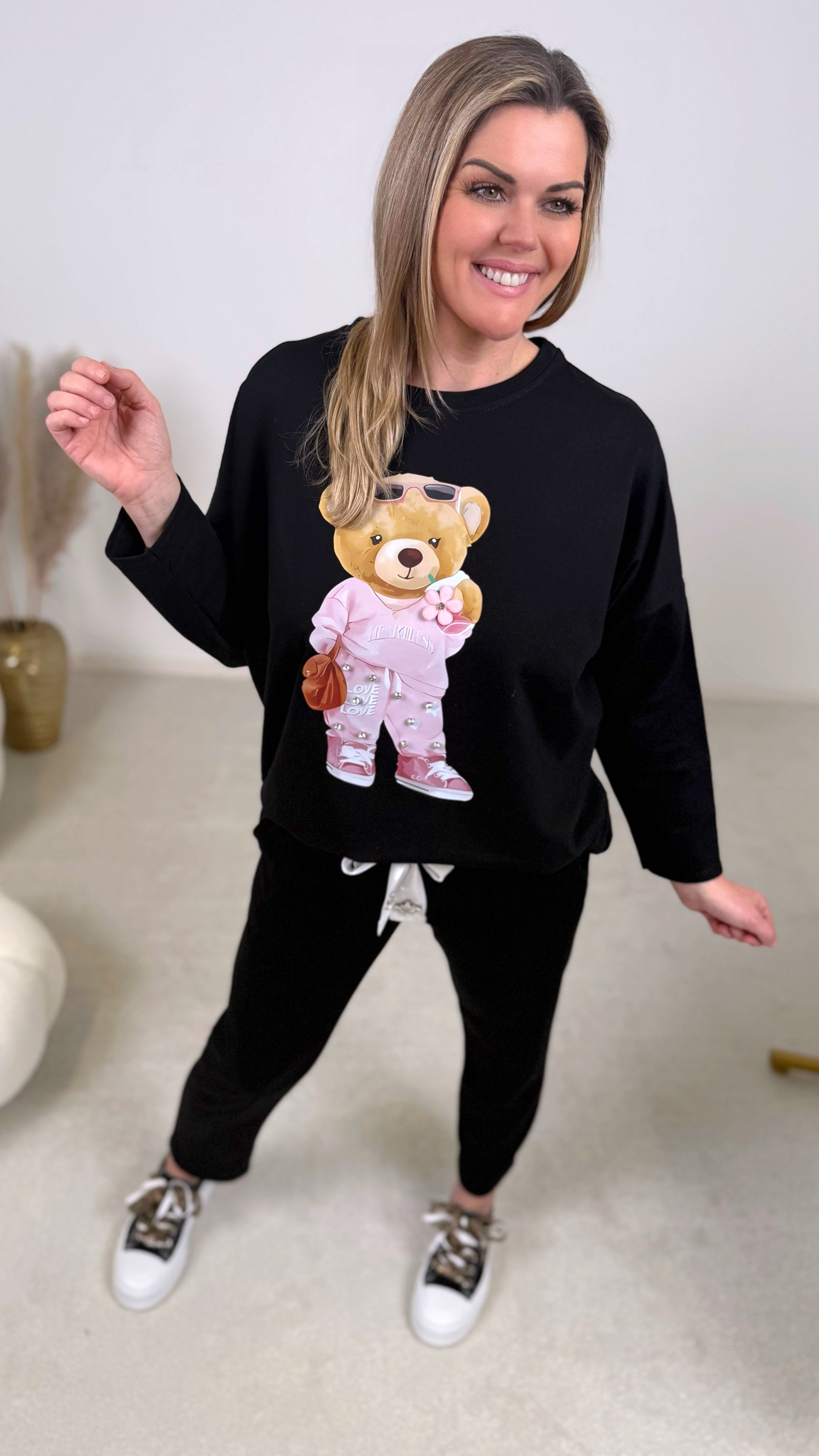 Sweatshirt Bear with Drink *Schwarz*