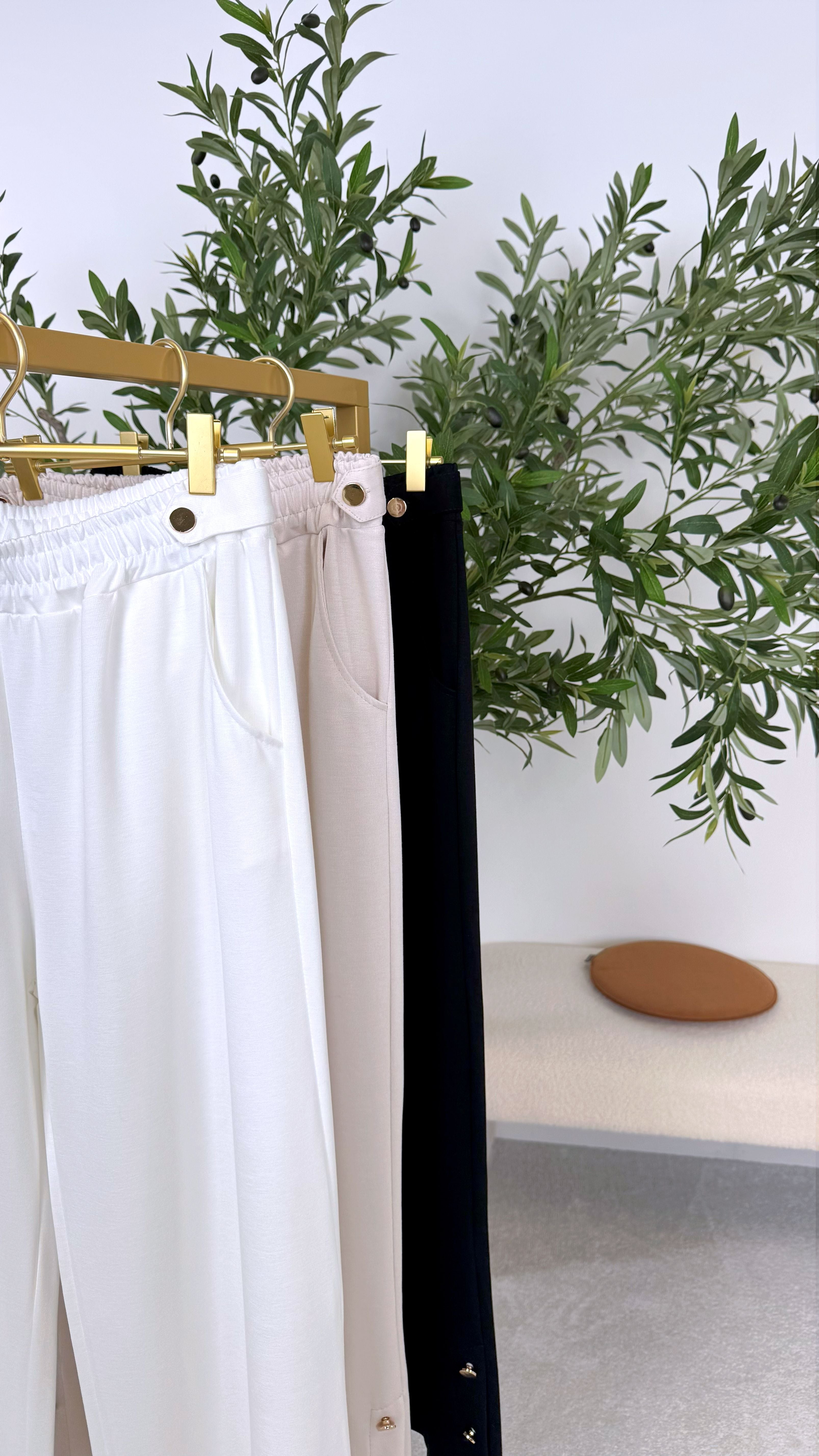 Weite Hose Starry Button (3 Farben) - Power of Princess