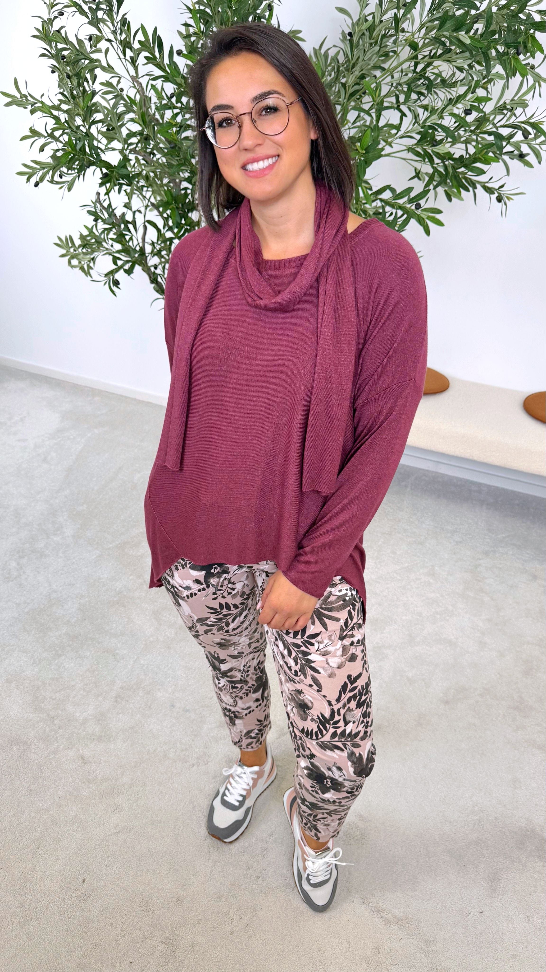 Langarmshirt Classic with Scarf (7 Farben)