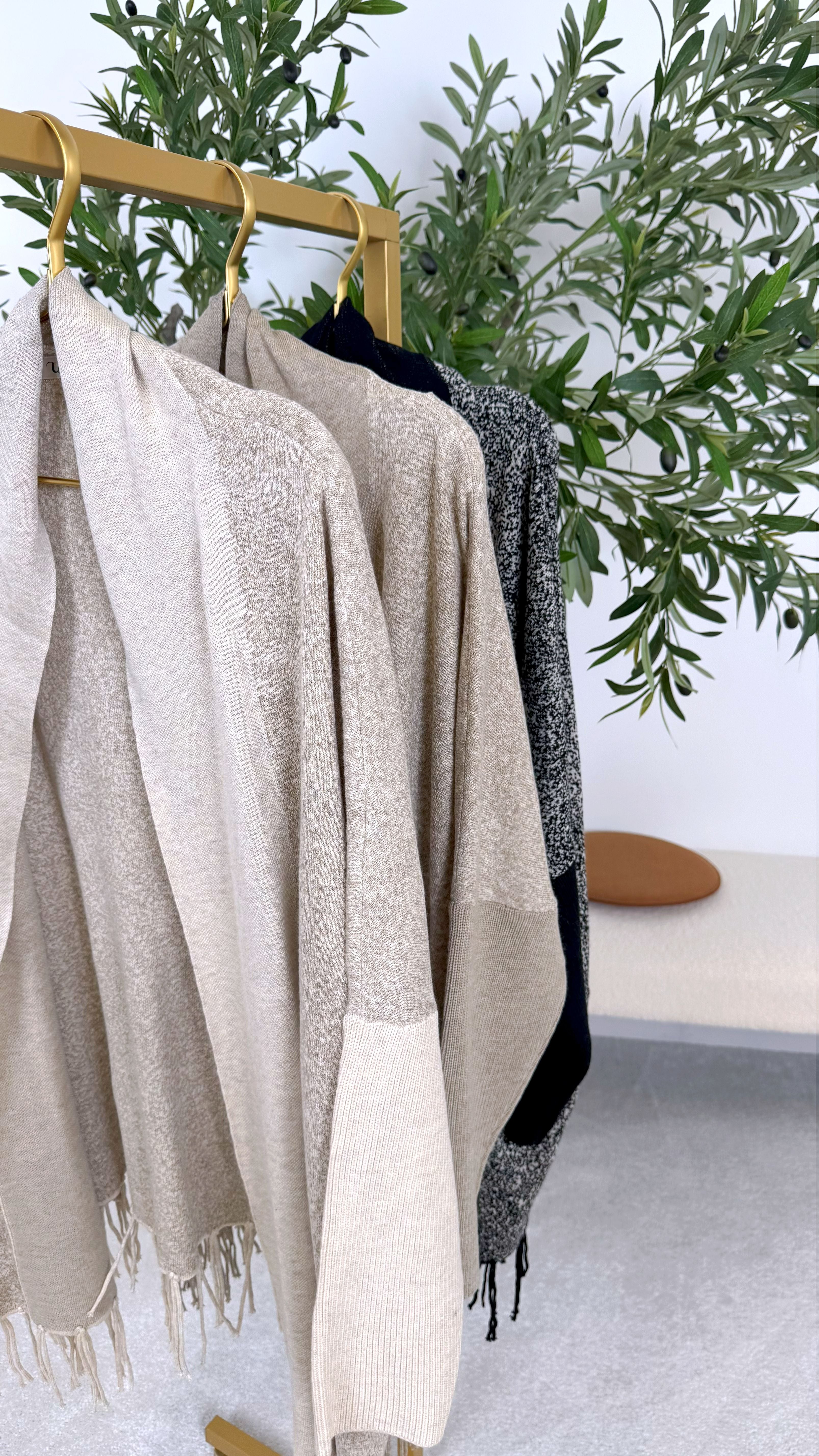 Cardigan Whisper Fringe (3 Farben)