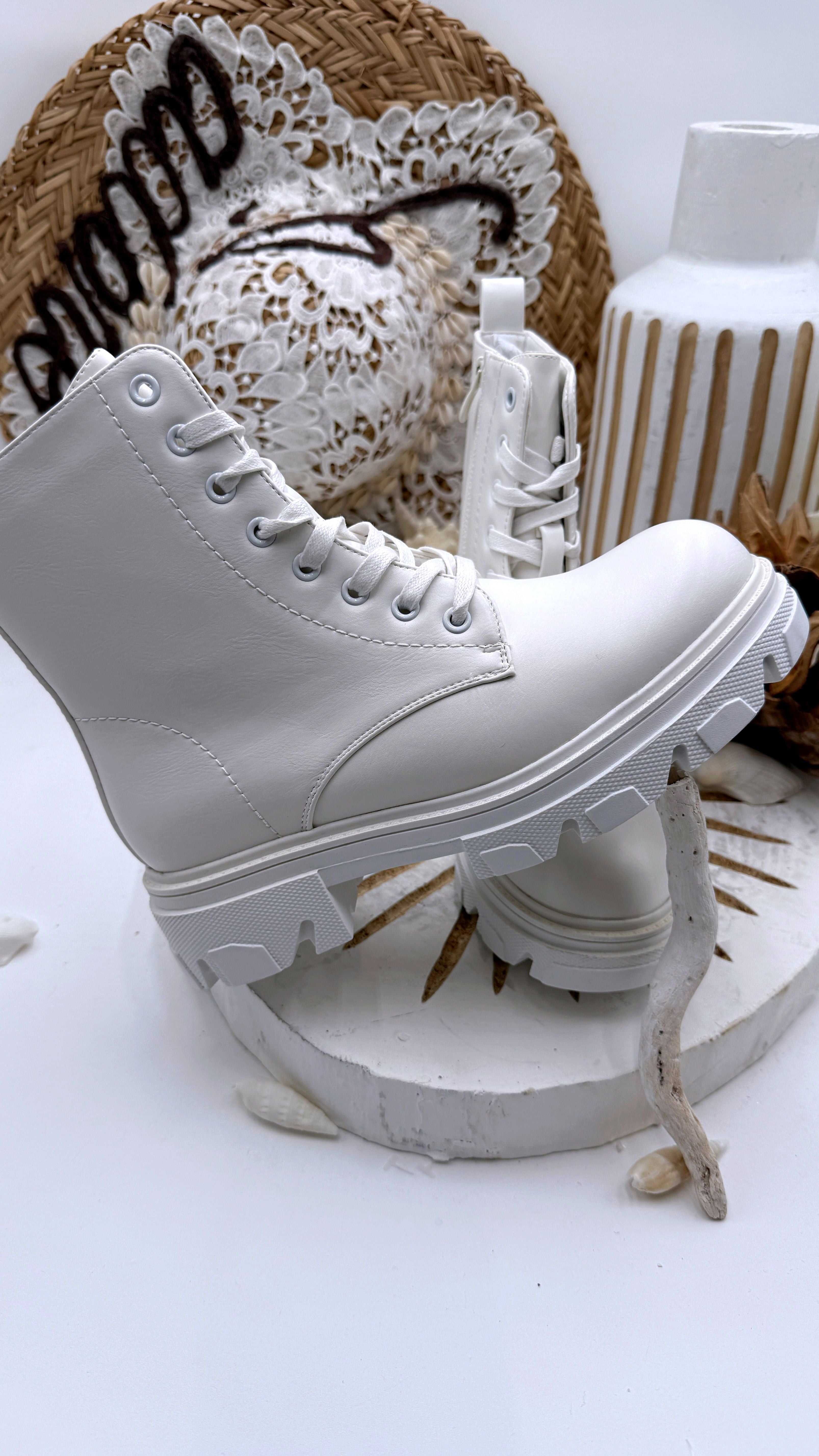 Boots Classic Life *Weiß*