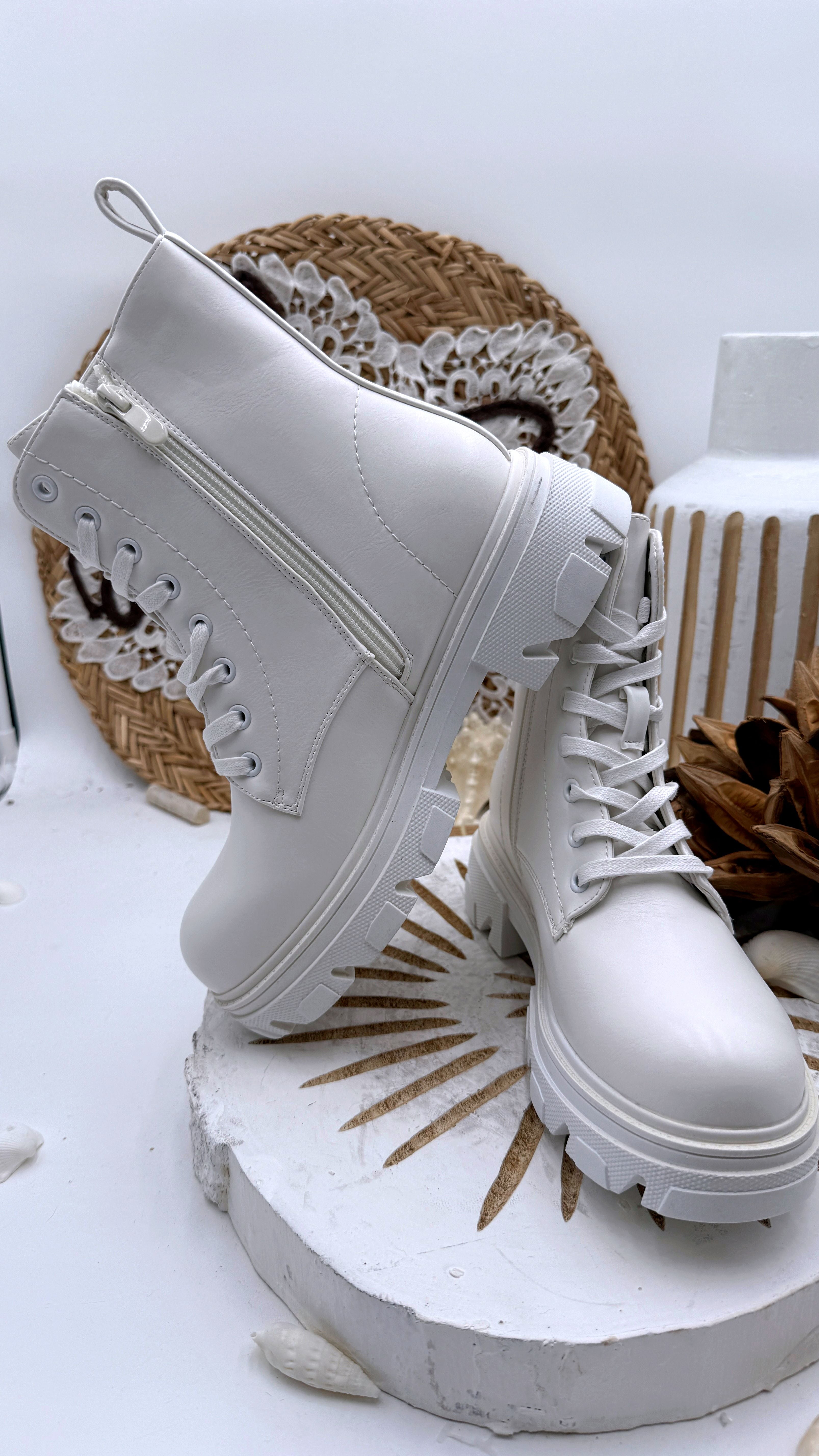 Boots Classic Life *Weiß*