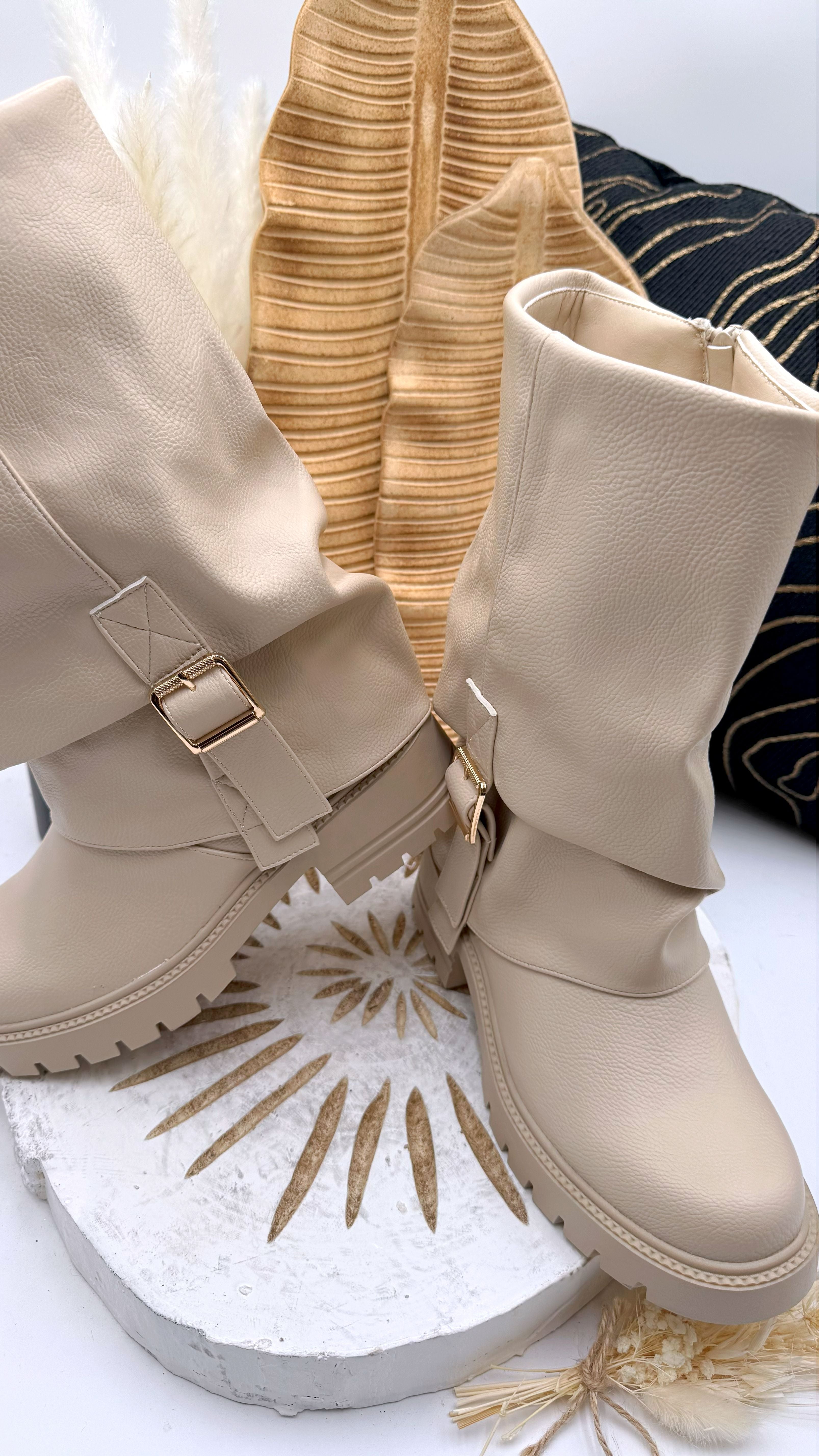 Boots Wired Walk *Beige* - Power of Princess