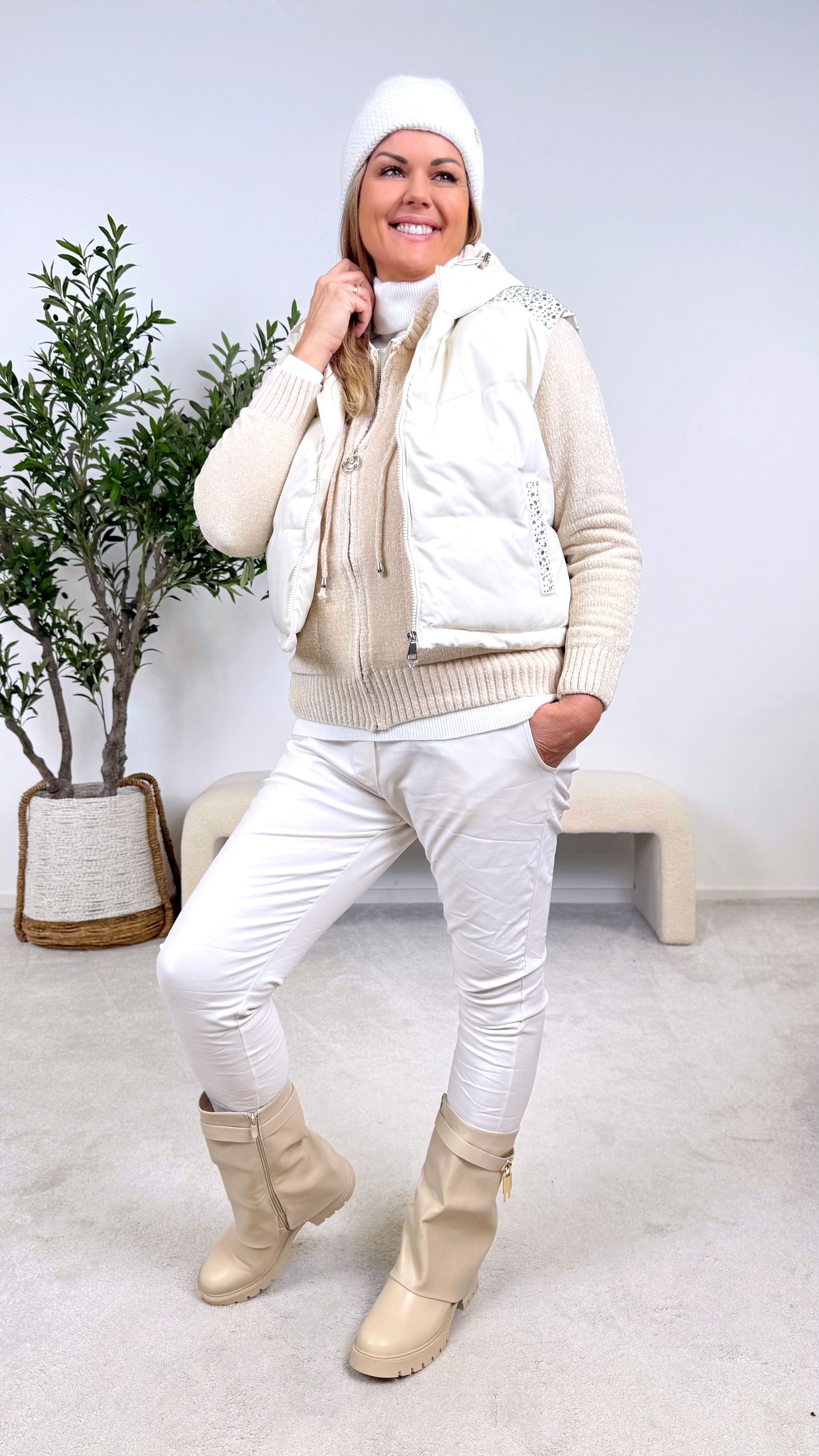 Kurze Weste Isara (2 Farben)